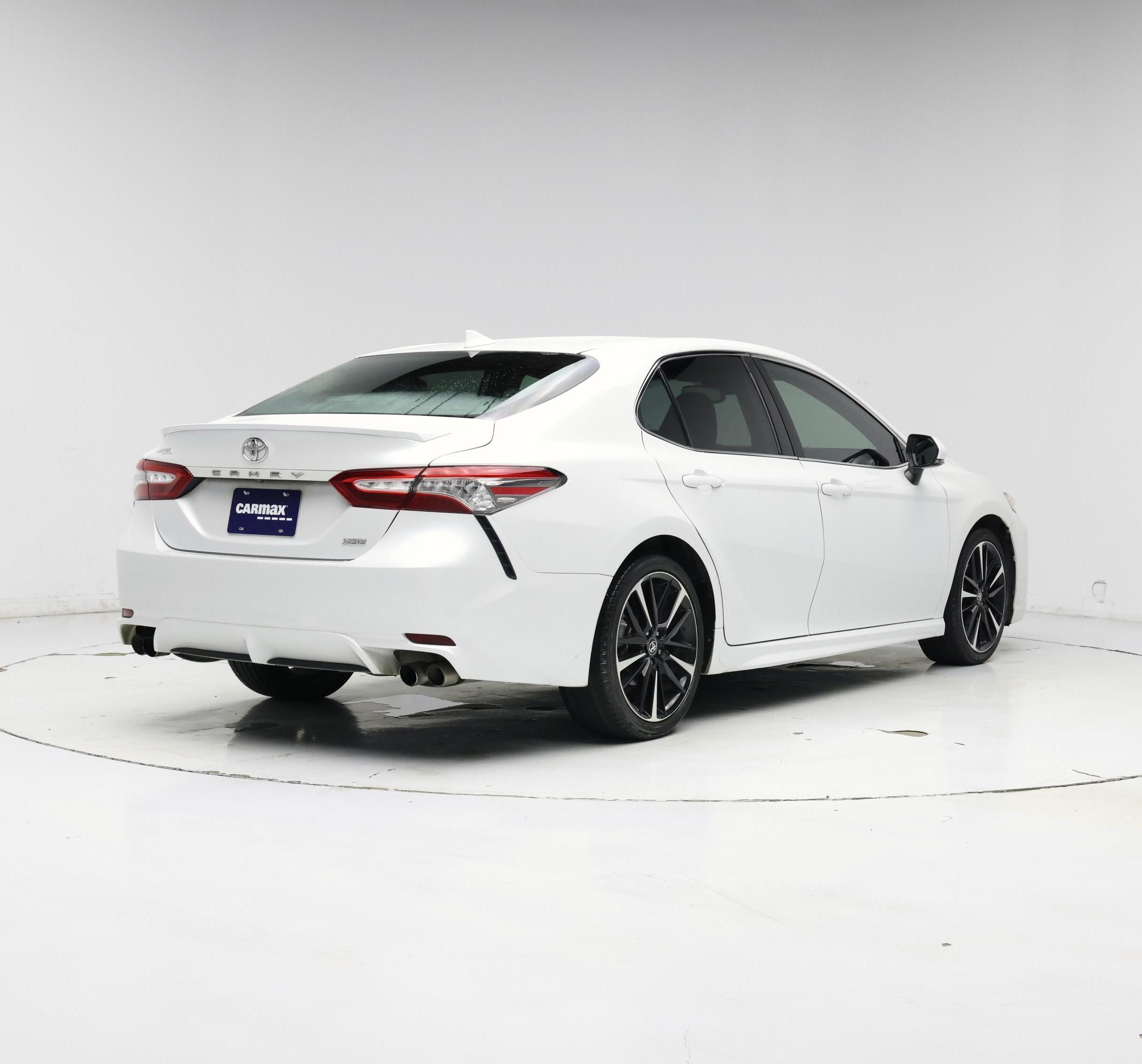 Thumbnail: 2019 Toyota Camry - 8