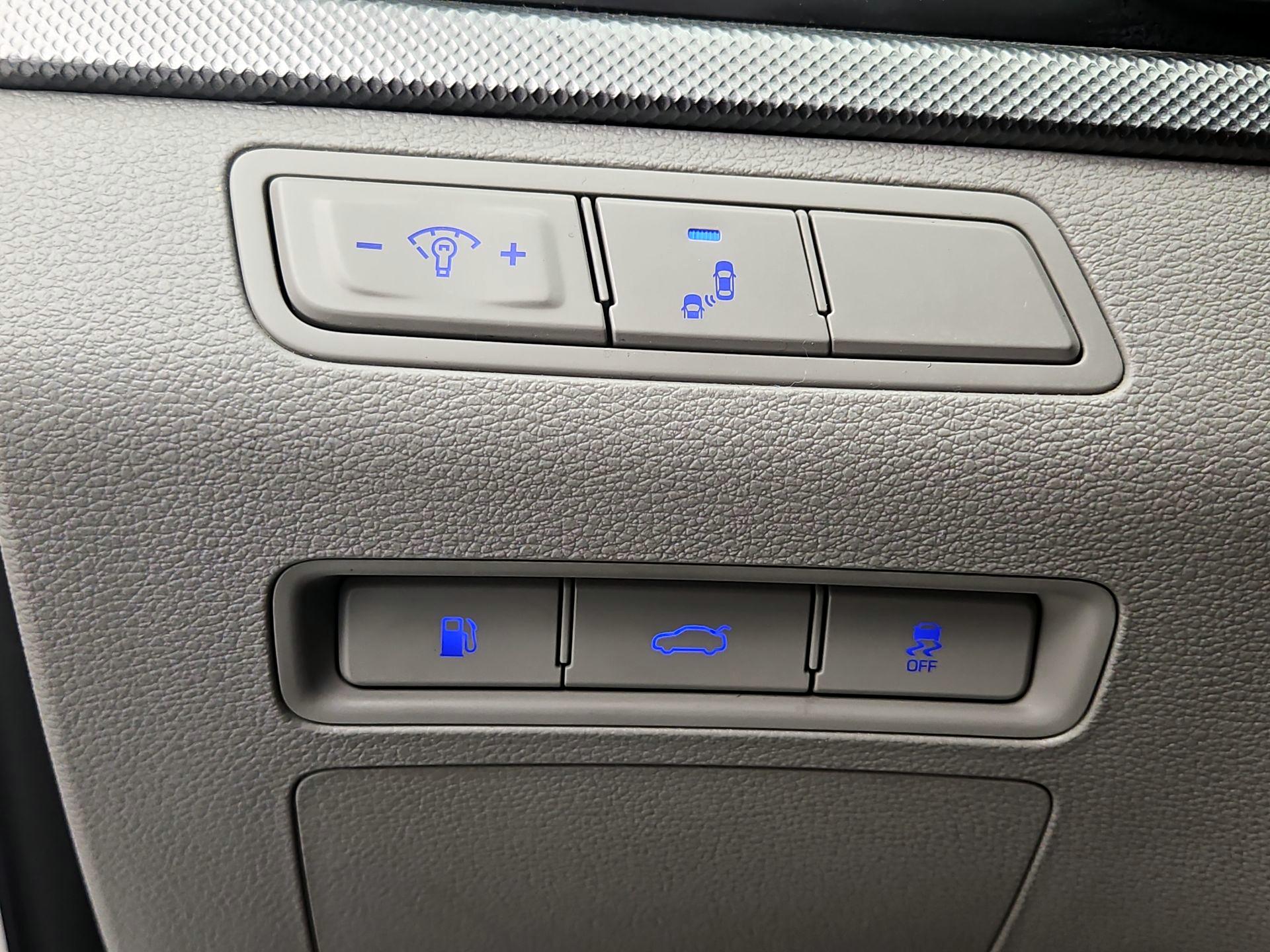 Thumbnail: 2018 Hyundai Sonata - 13