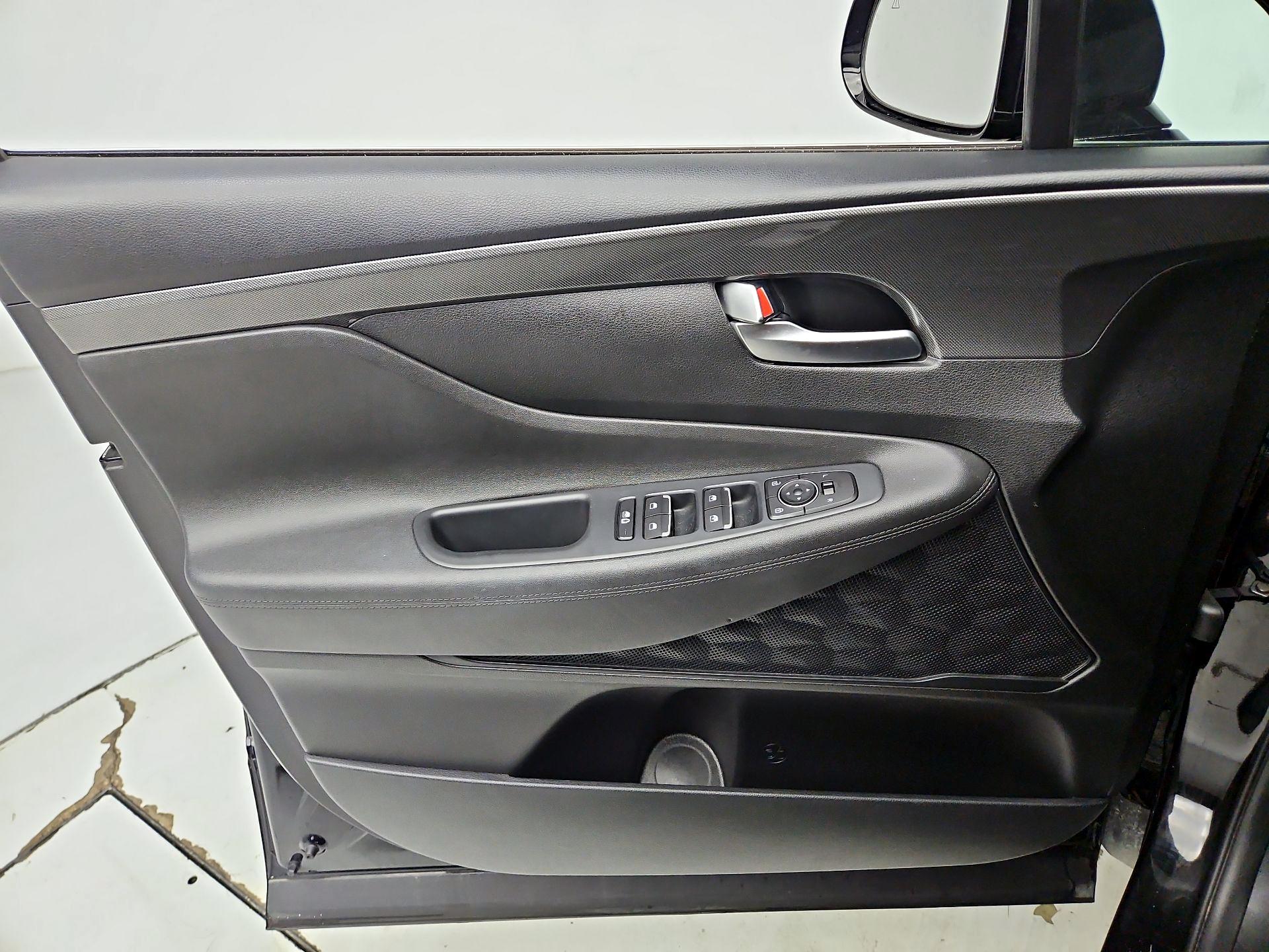 Thumbnail: 2022 Hyundai Santa Fe - 12