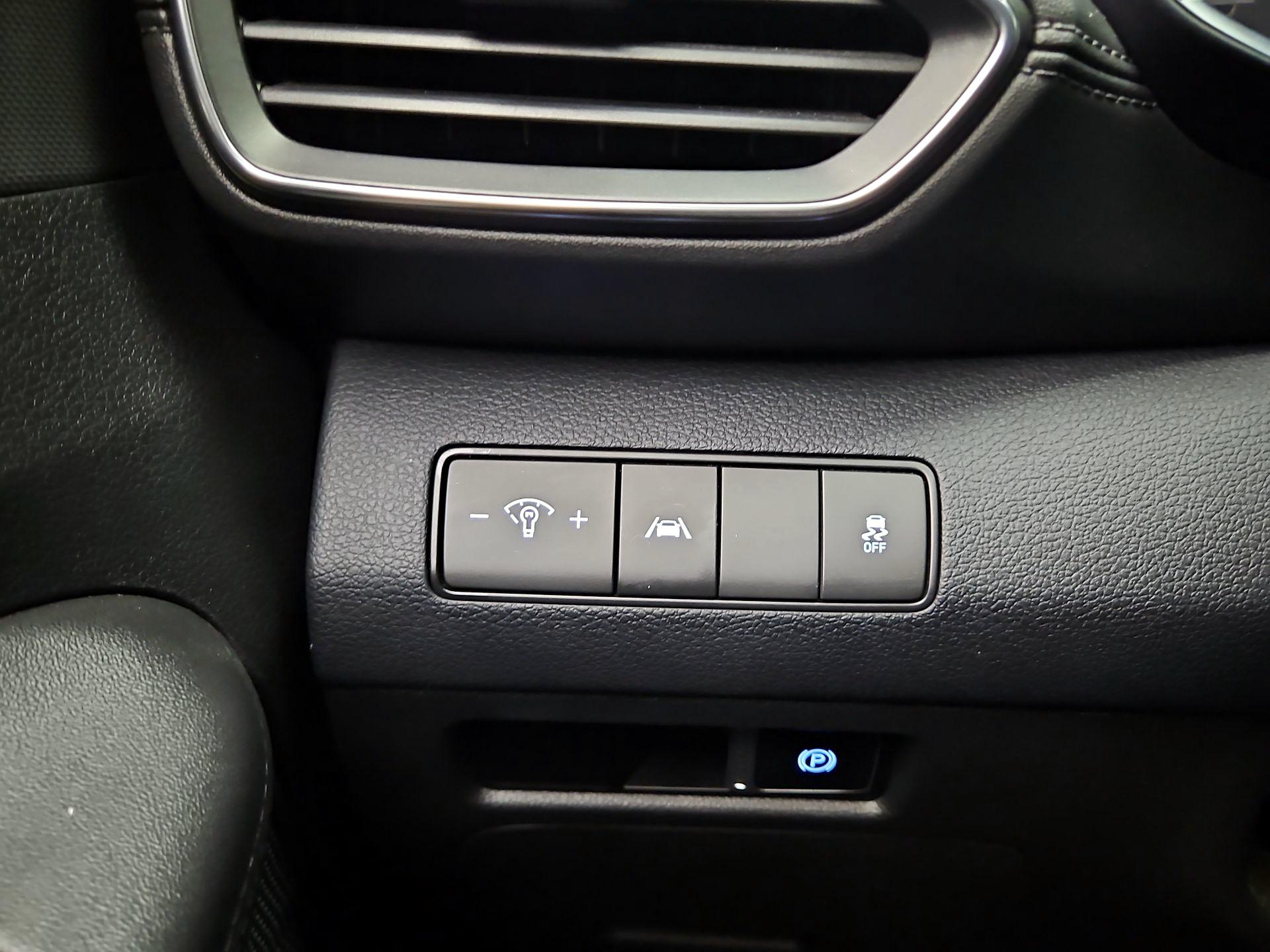 Thumbnail: 2022 Hyundai Santa Fe - 13