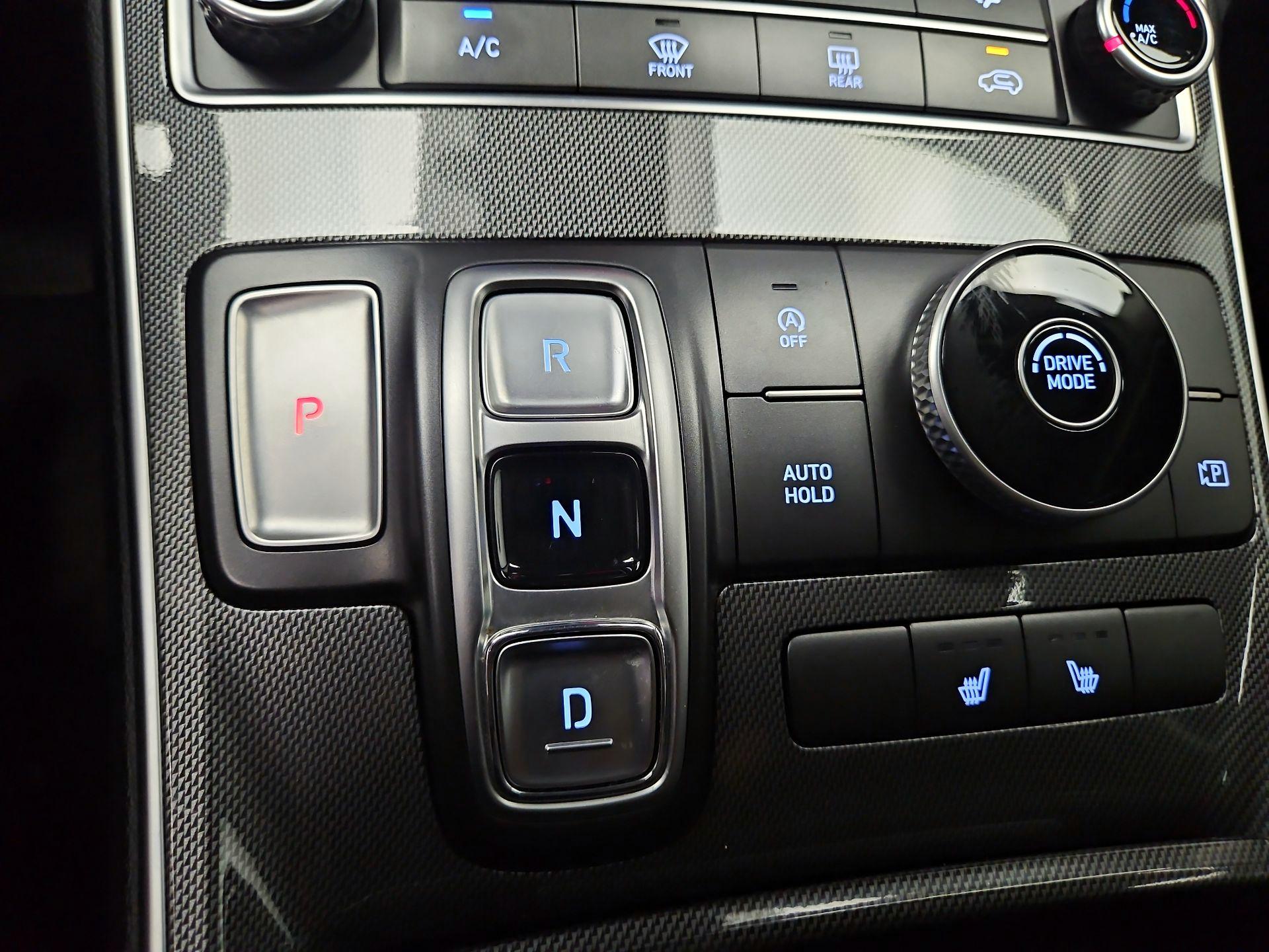 Thumbnail: 2022 Hyundai Santa Fe - 17