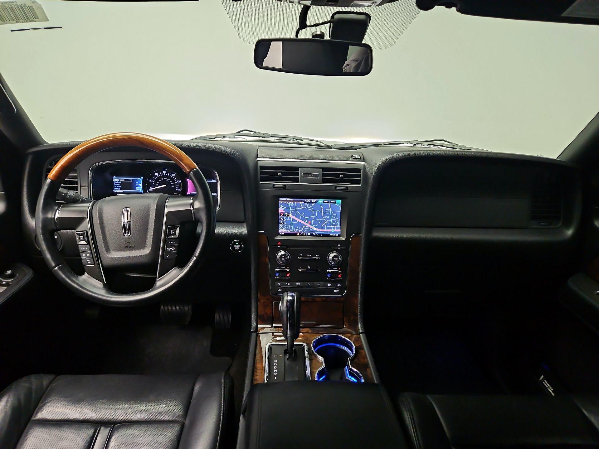 Thumbnail: 2015 Lincoln Navigator - 9