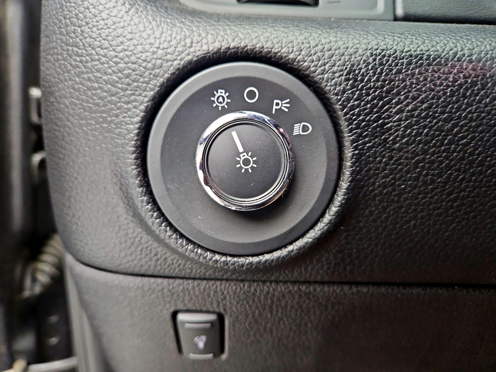 Thumbnail: 2015 Lincoln Navigator - 12