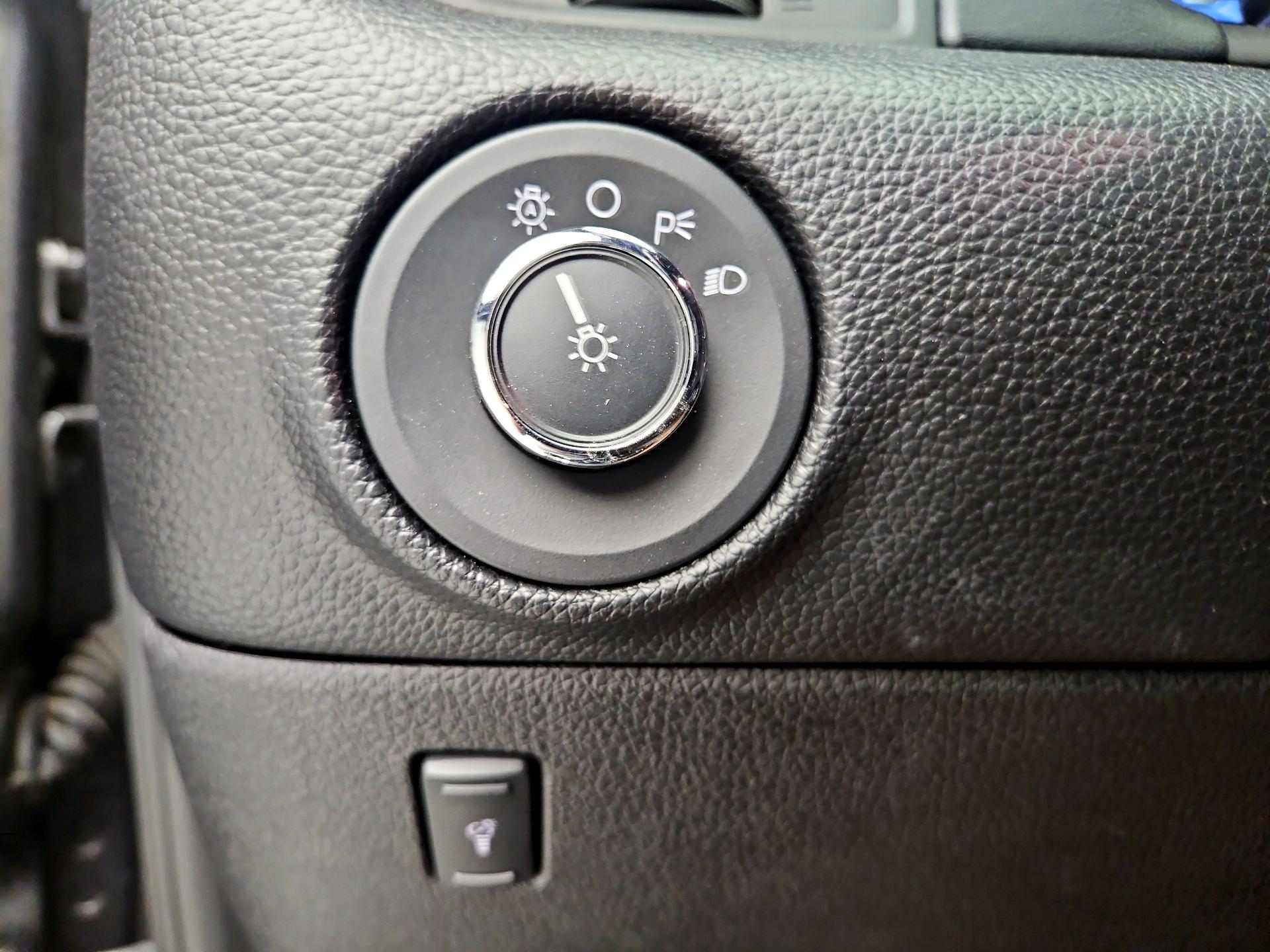 Thumbnail: 2015 Lincoln Navigator - 13