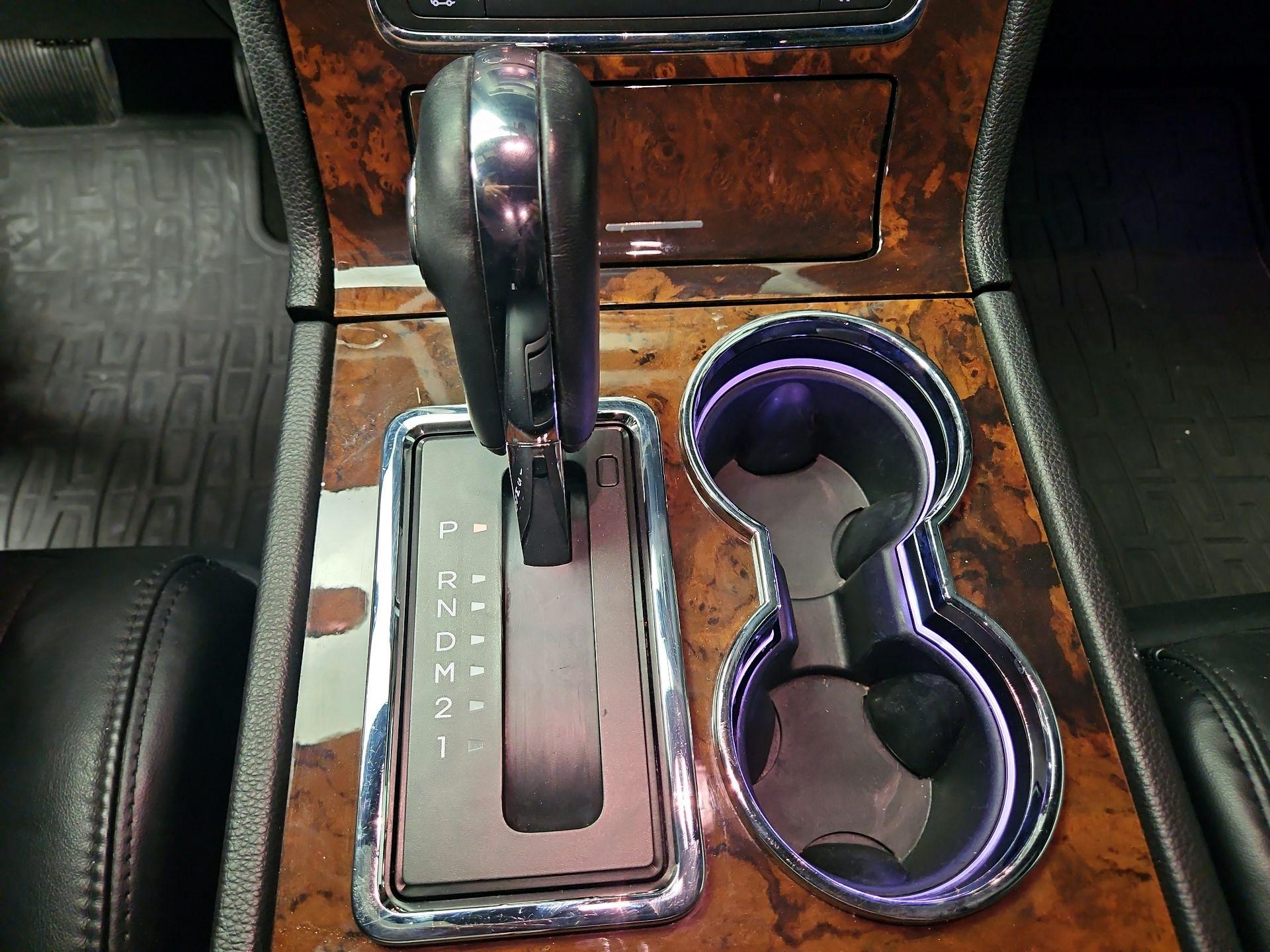 Thumbnail: 2015 Lincoln Navigator - 18