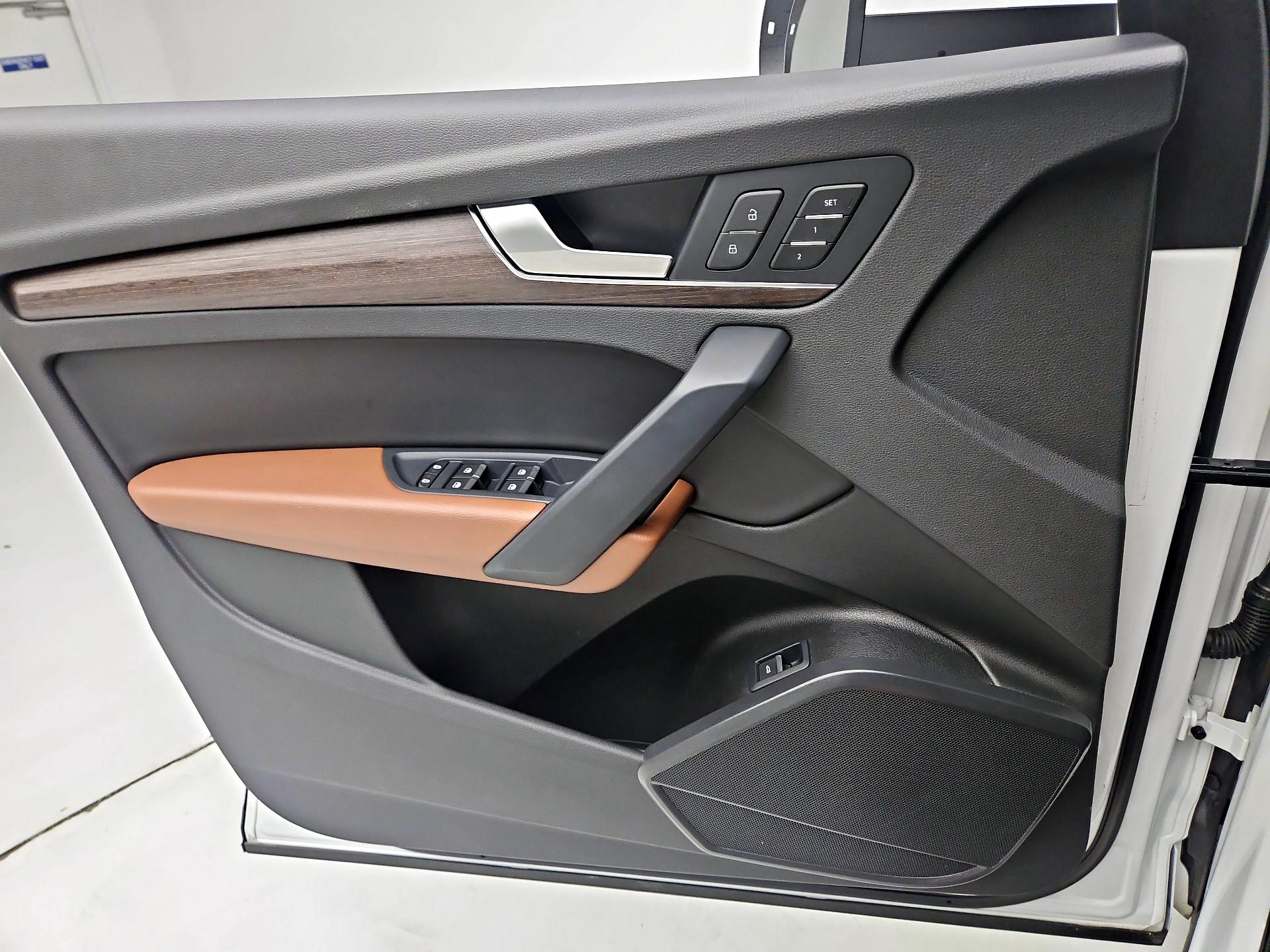 Thumbnail: 2021 Audi Q5 - 12