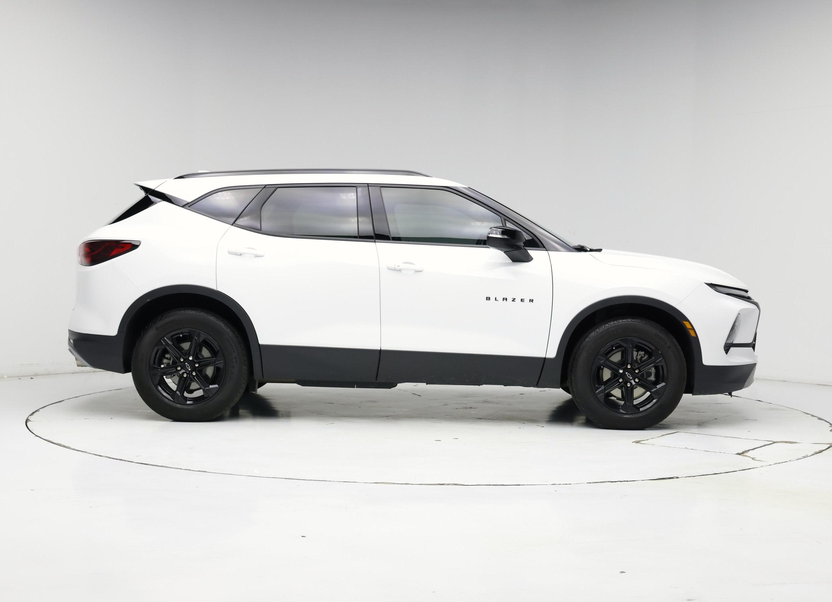 Thumbnail: 2023 Chevrolet Blazer - 7