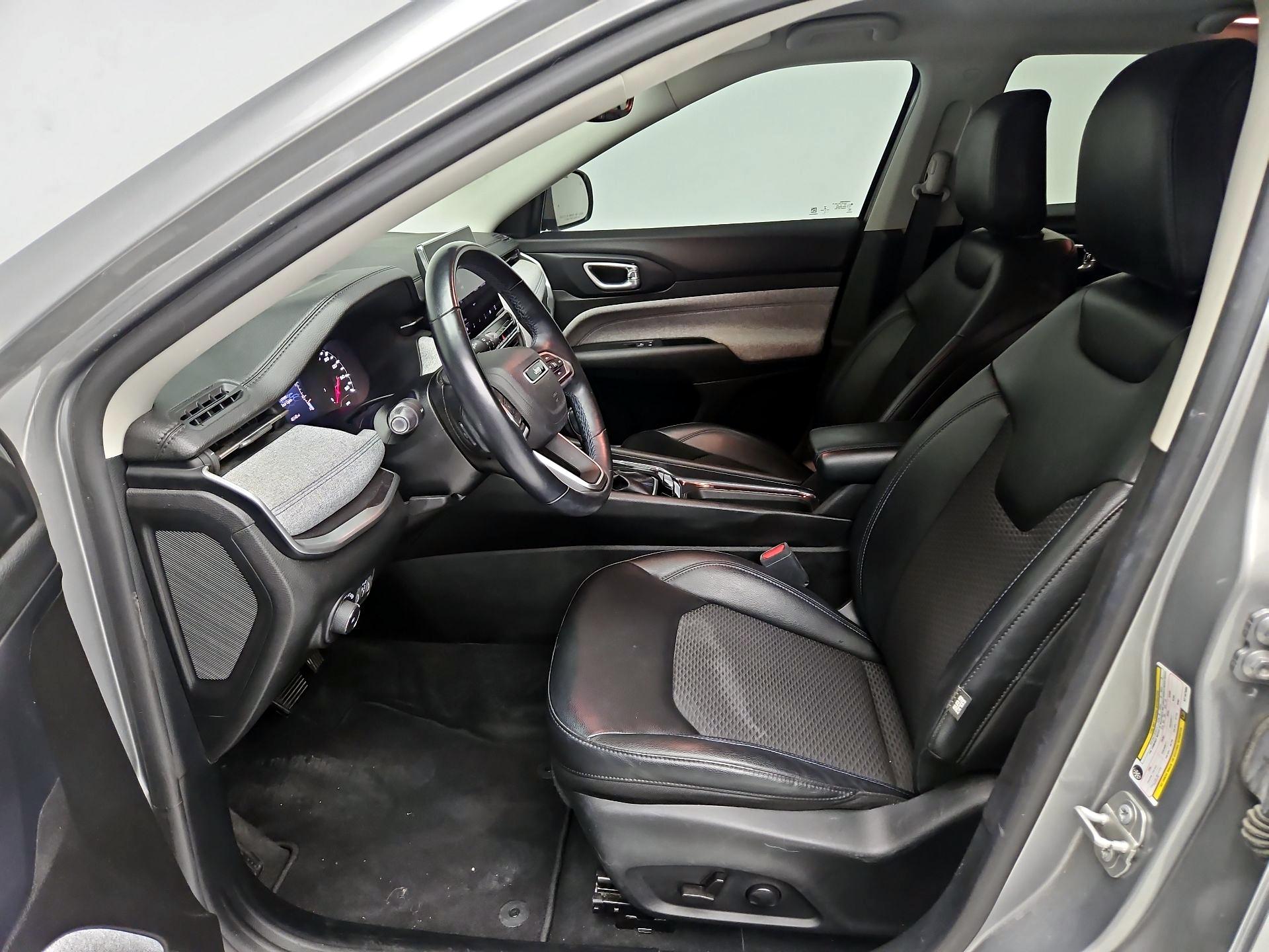 Thumbnail: 2022 Jeep Compass - 11