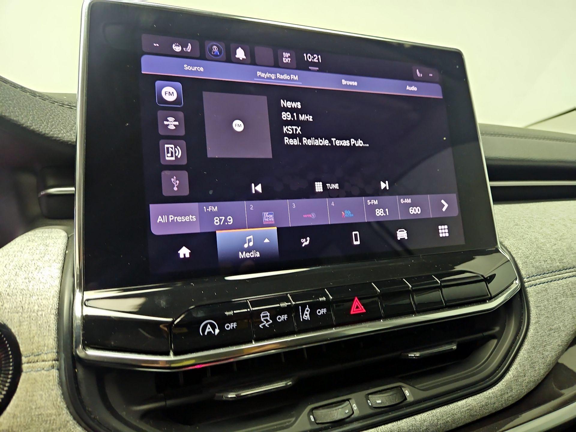 Thumbnail: 2022 Jeep Compass - 15