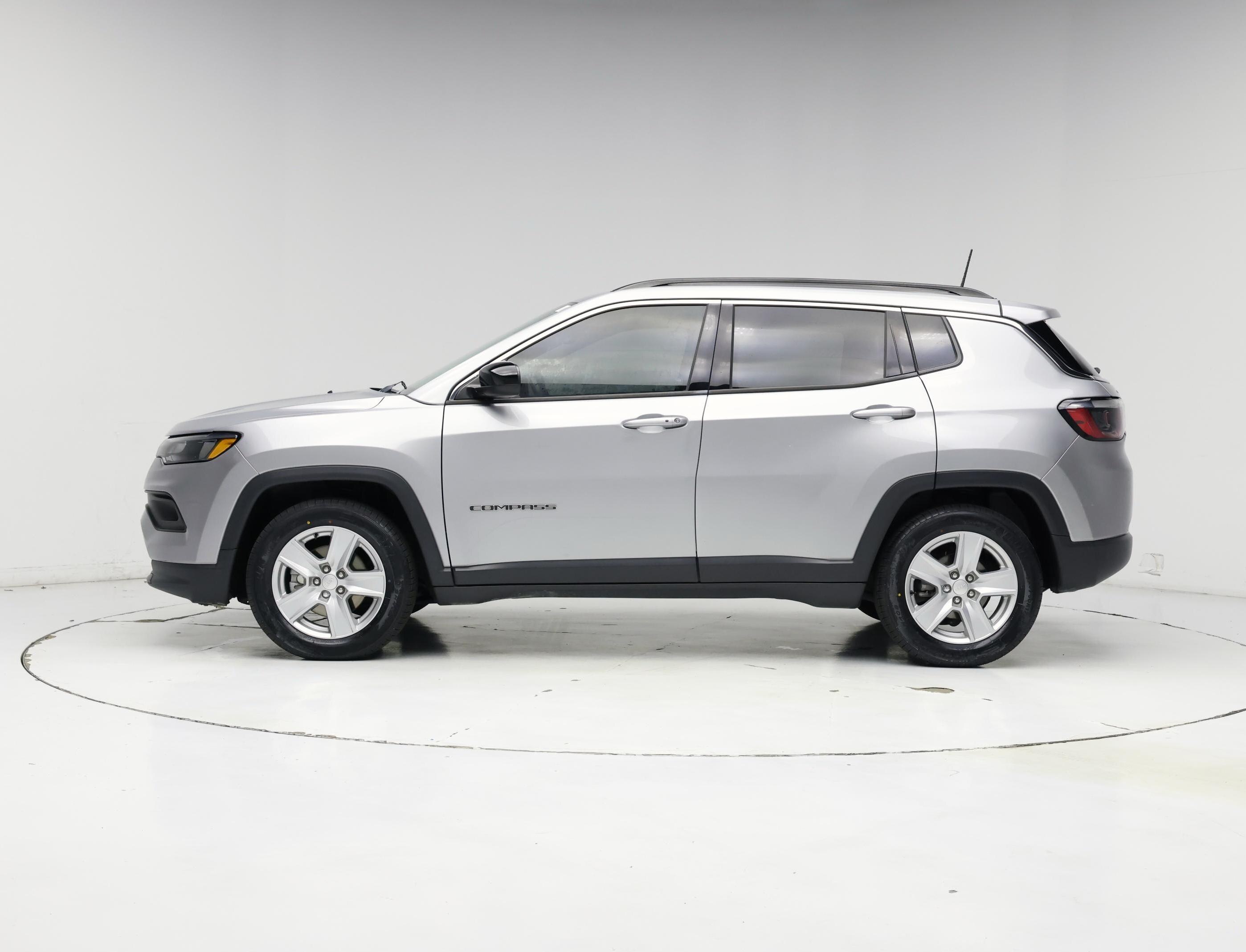 Thumbnail: 2022 Jeep Compass - 3