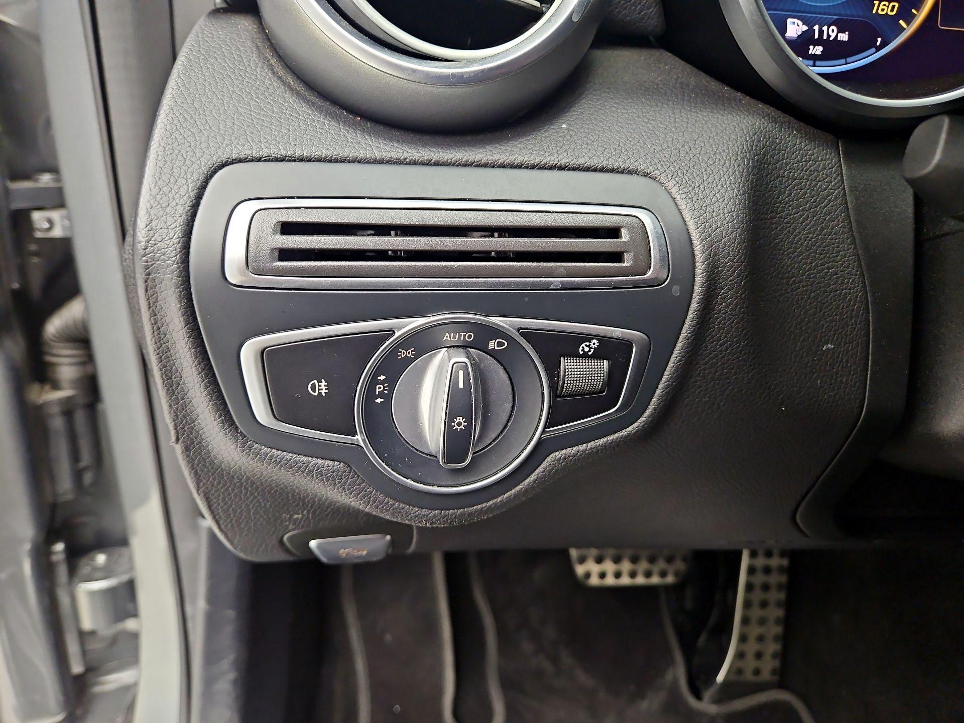 Thumbnail: 2020 Mercedes-Benz C-Class - 13