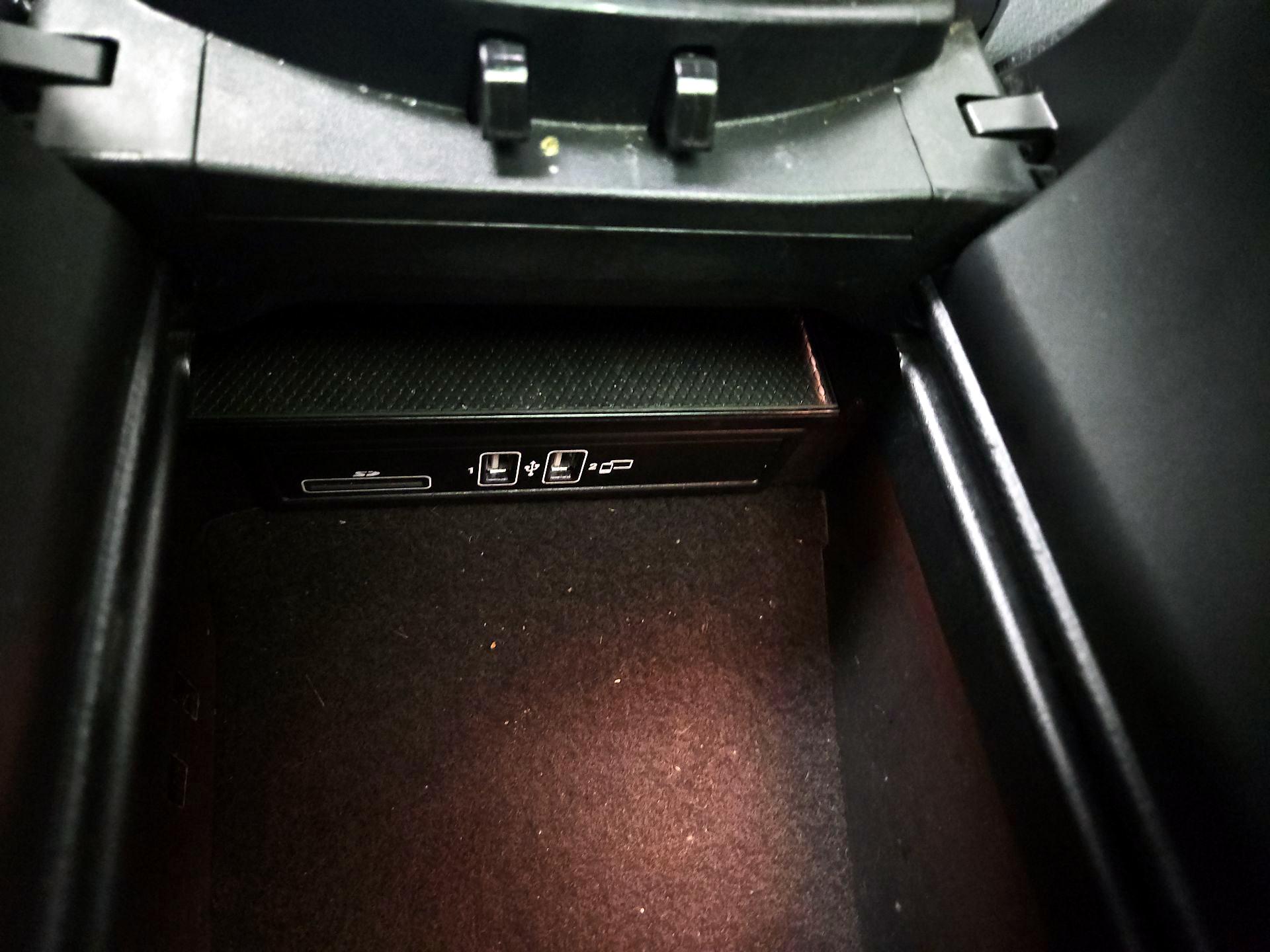 Thumbnail: 2020 Mercedes-Benz C-Class - 18