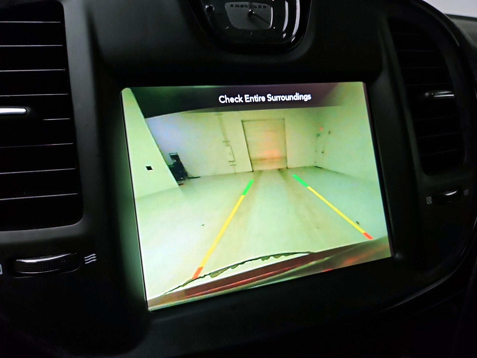 Thumbnail: 2022 Chrysler 300 - 14