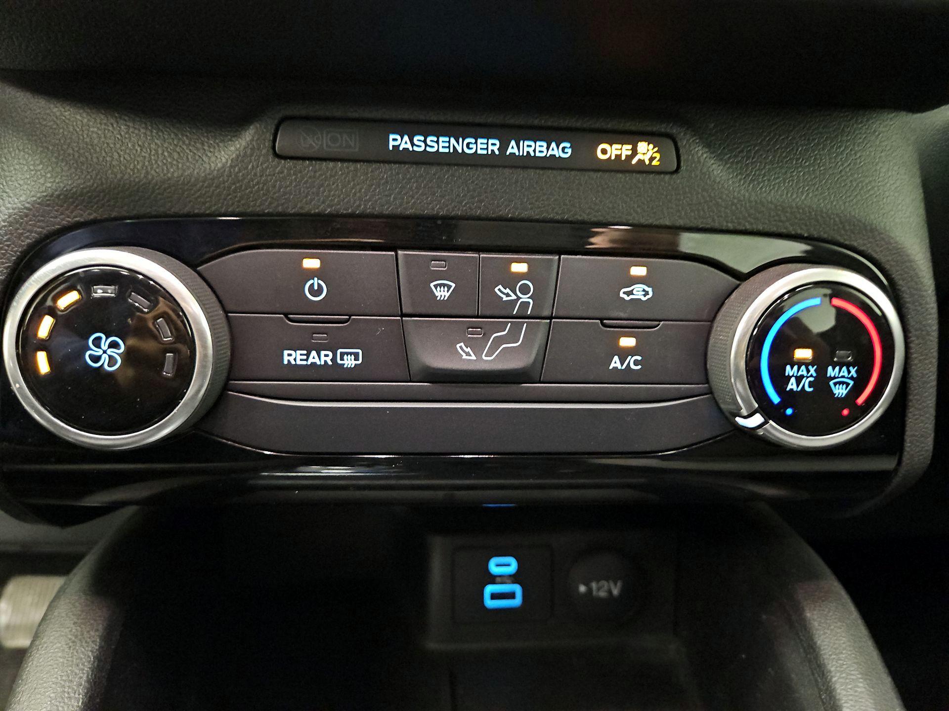 Thumbnail: 2022 Ford Escape - 16