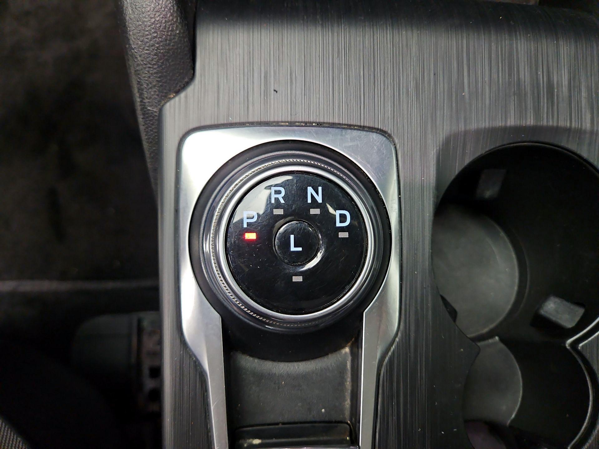 Thumbnail: 2022 Ford Escape - 17