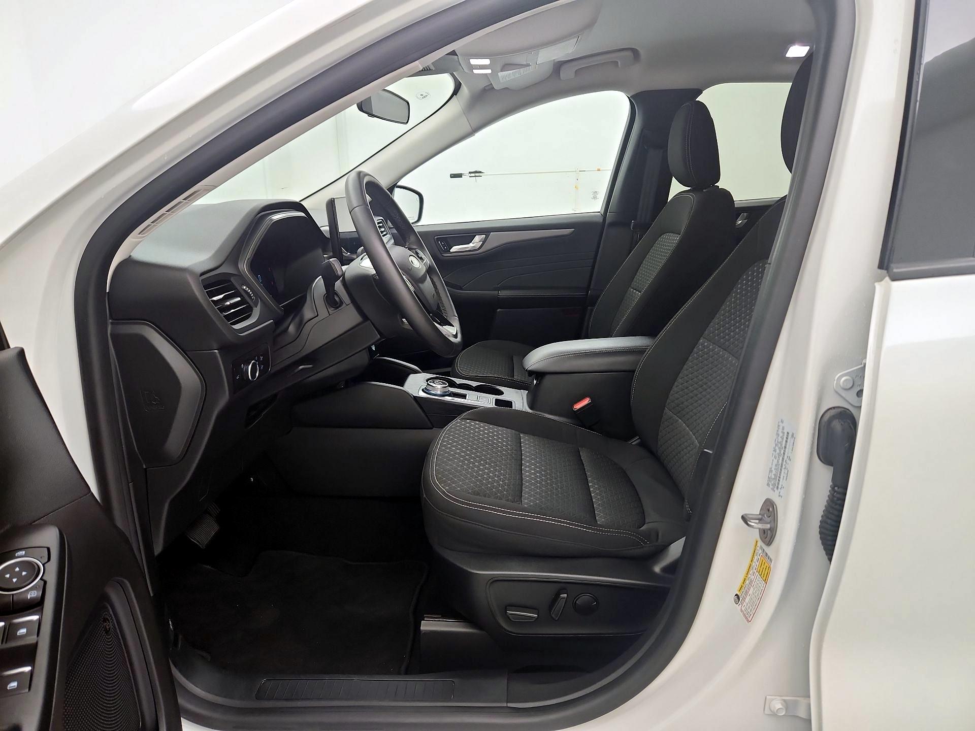 Thumbnail: 2023 Ford Escape - 11