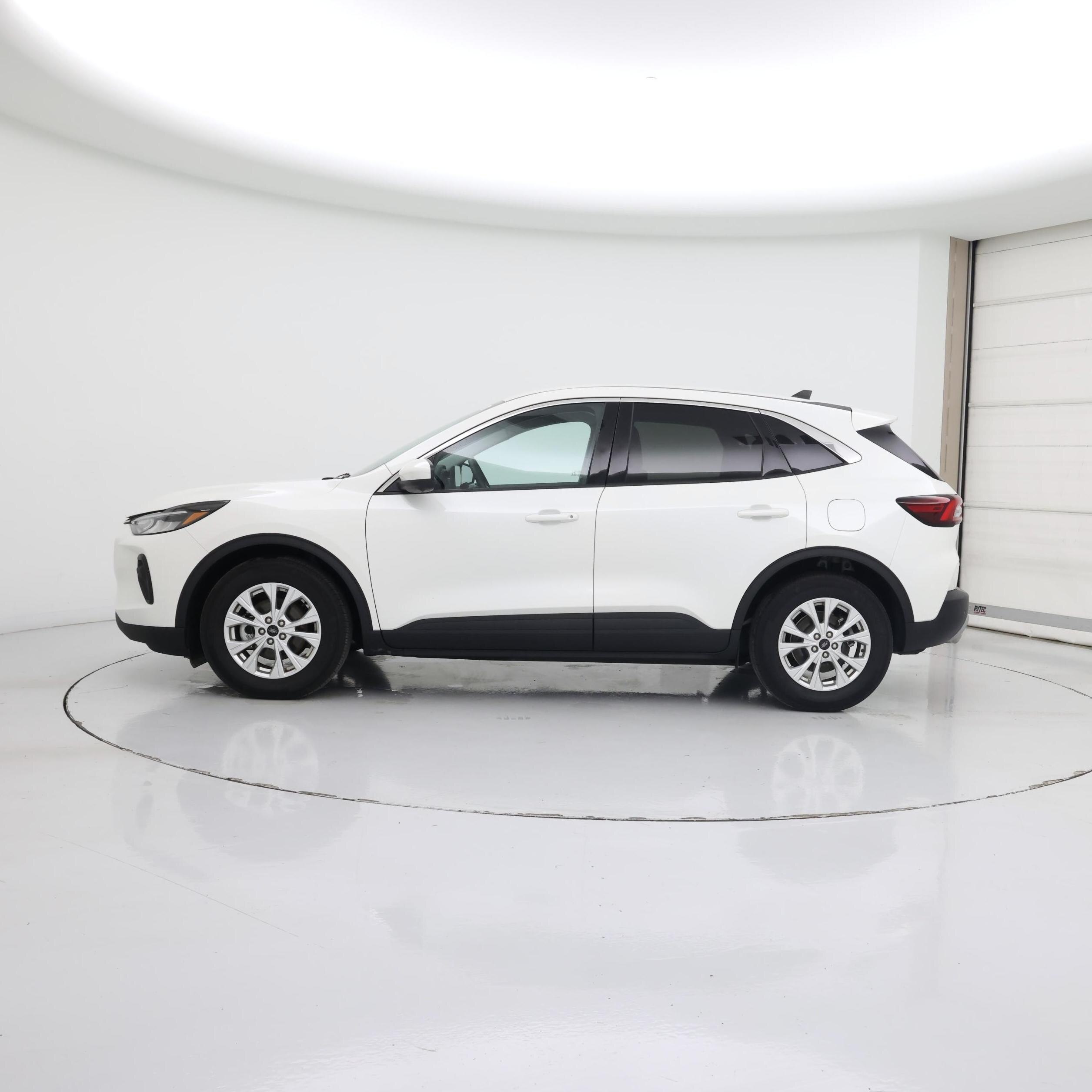 Thumbnail: 2023 Ford Escape - 3