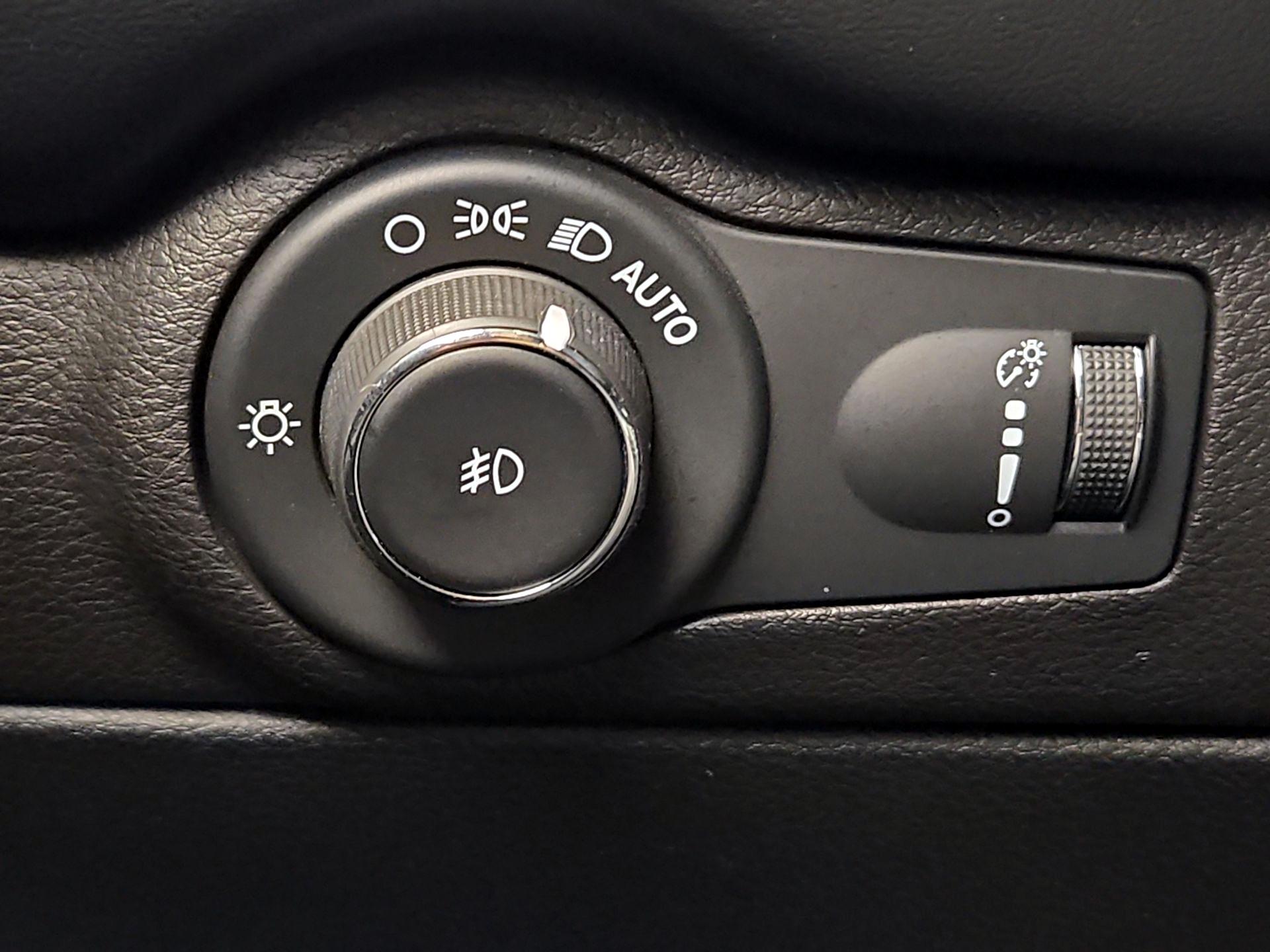 Thumbnail: 2022 Dodge Durango - 13