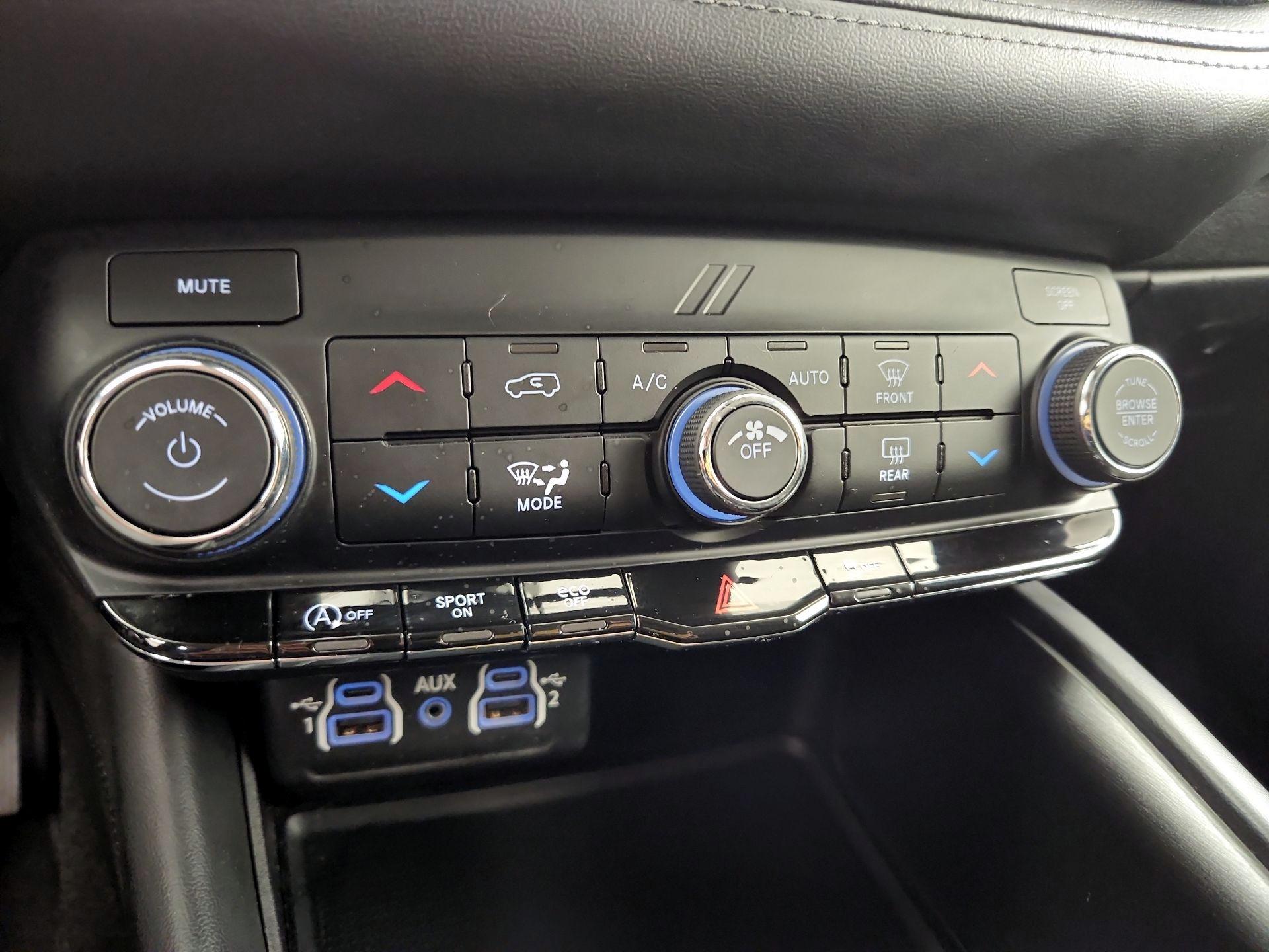 Thumbnail: 2022 Dodge Durango - 16