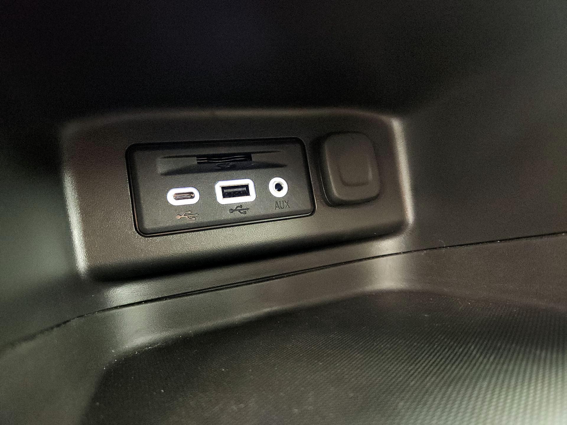 Thumbnail: 2024 Chevrolet Equinox - 18