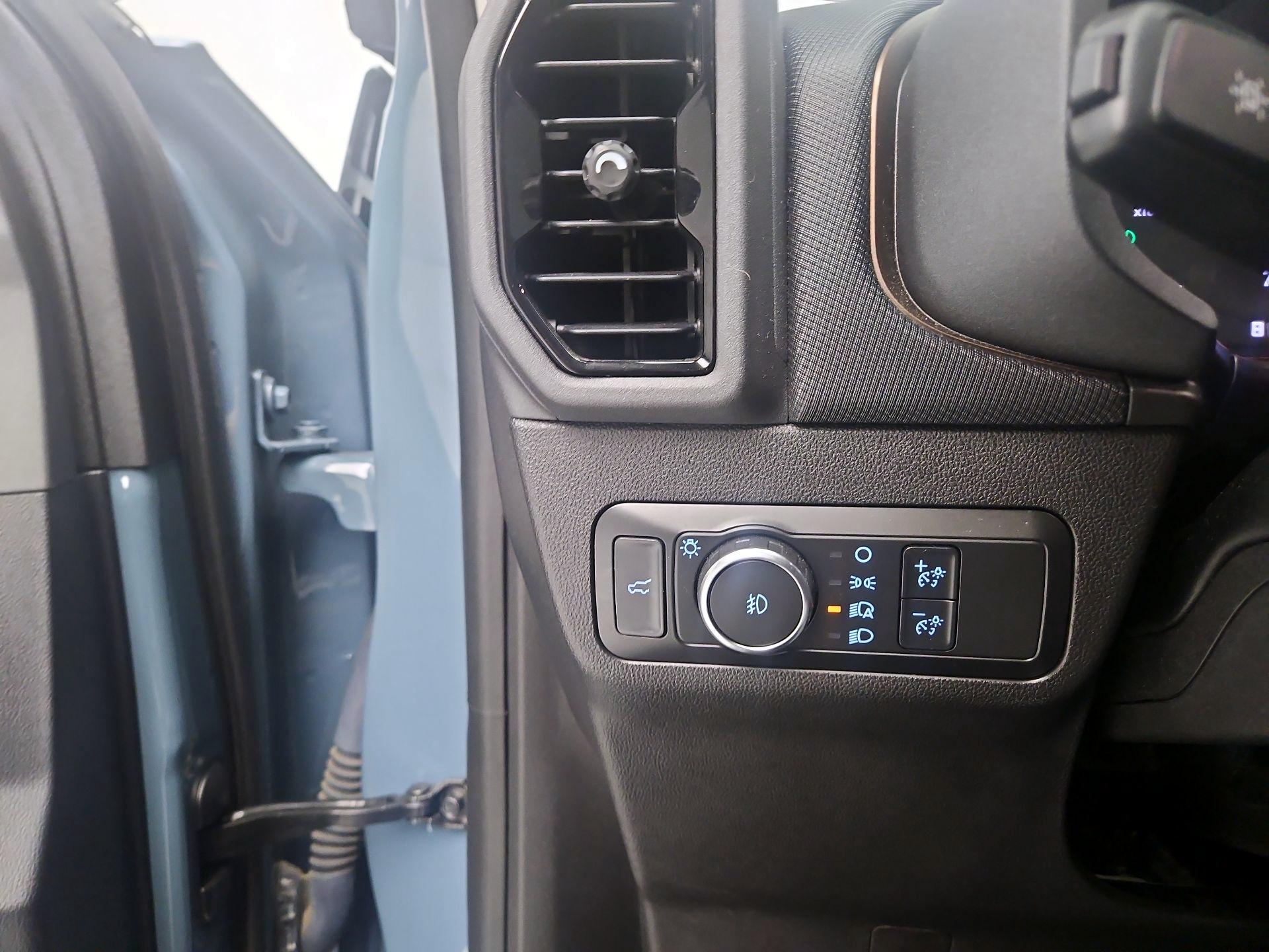 Thumbnail: 2022 Ford Bronco Sport - 13