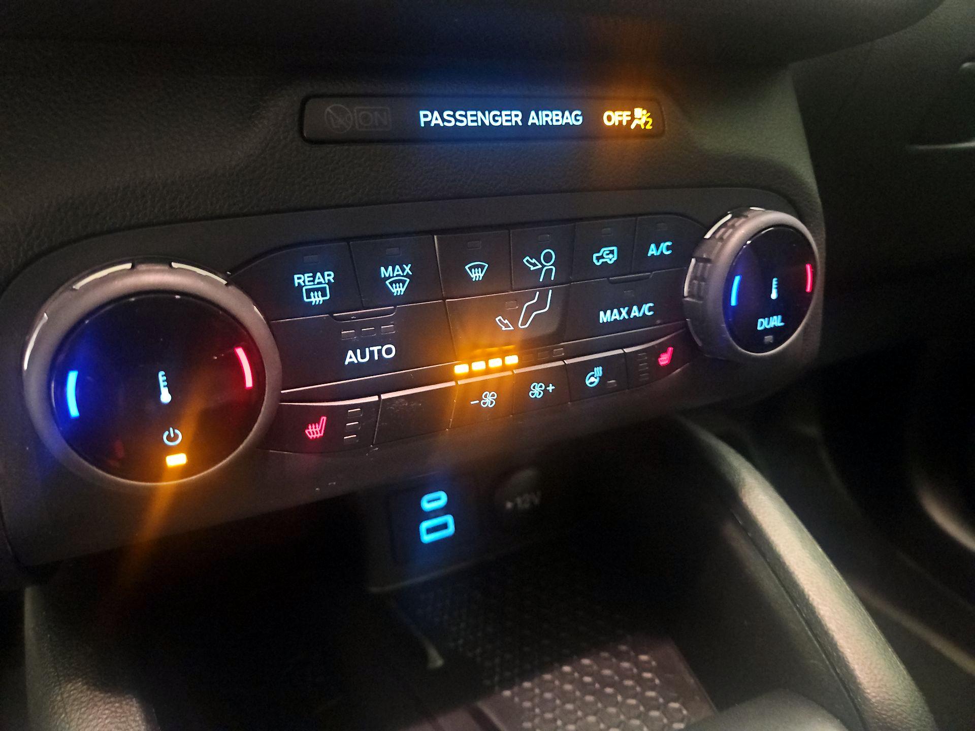 Thumbnail: 2022 Ford Bronco Sport - 16