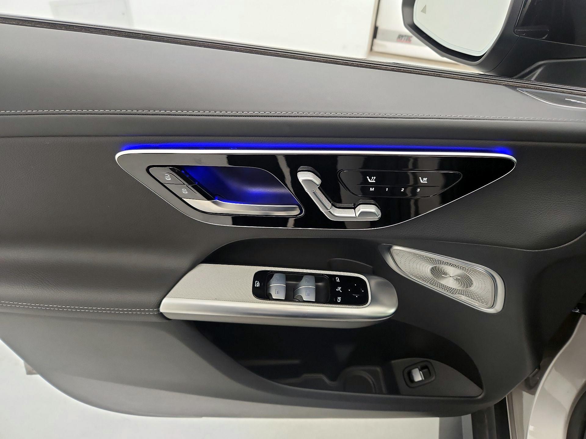 Thumbnail: 2023 Mercedes-Benz GLC - 12