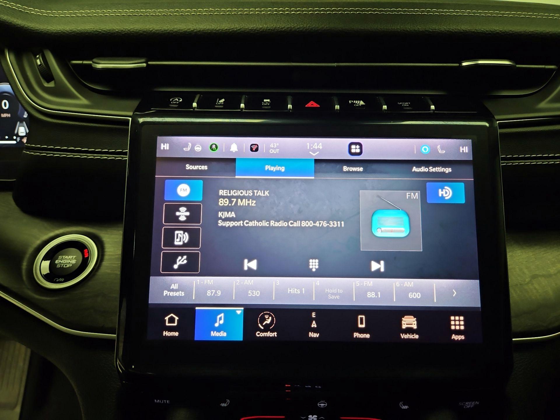 Thumbnail: 2023 Jeep Grand Cherokee - 15