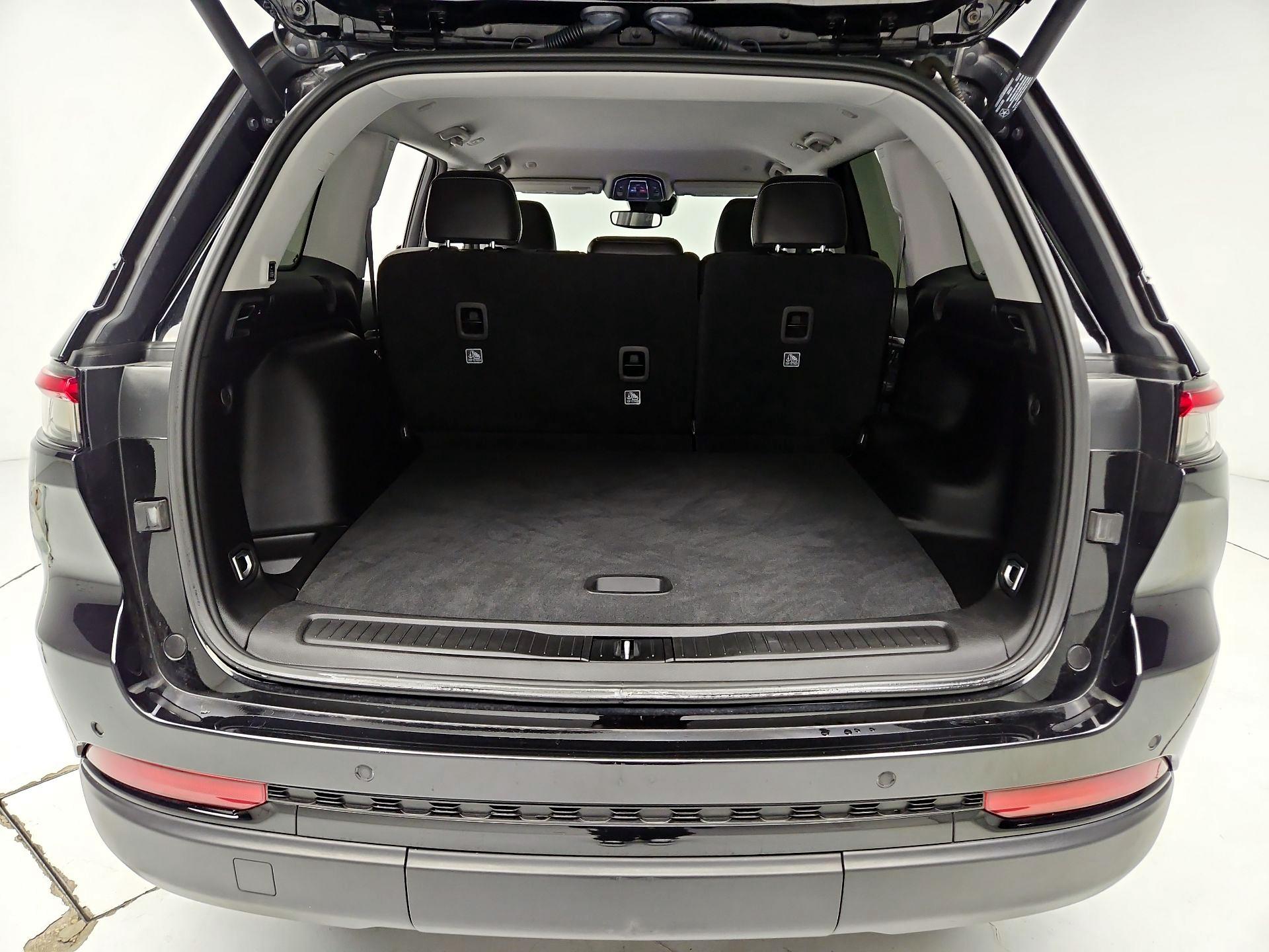 Thumbnail: 2023 Jeep Grand Cherokee - 20