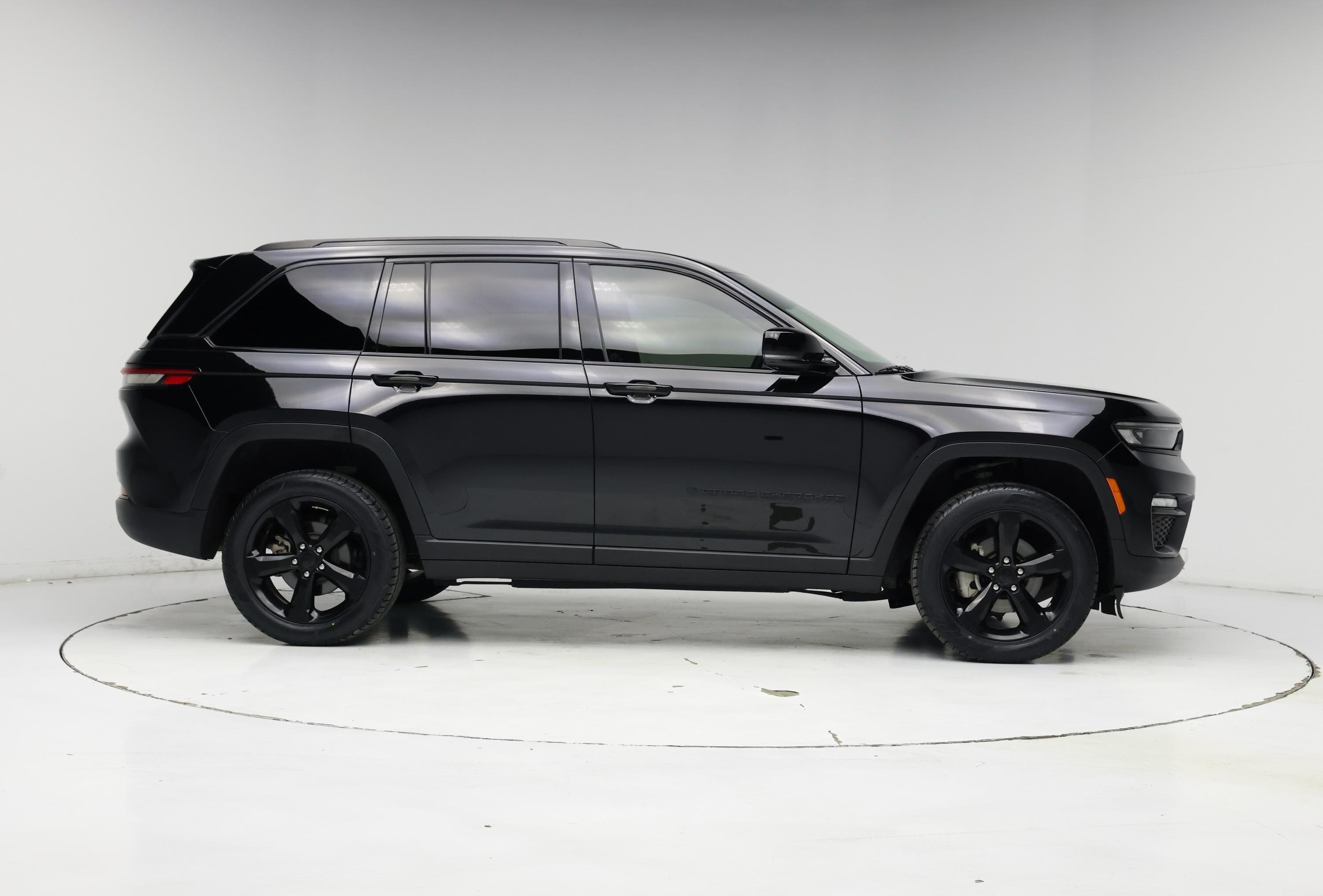 Thumbnail: 2023 Jeep Grand Cherokee - 7