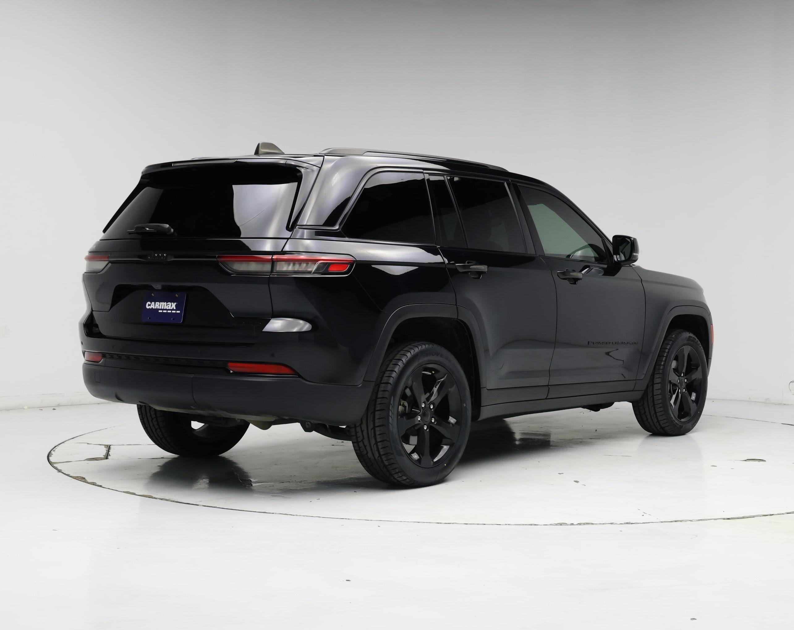 Thumbnail: 2023 Jeep Grand Cherokee - 8