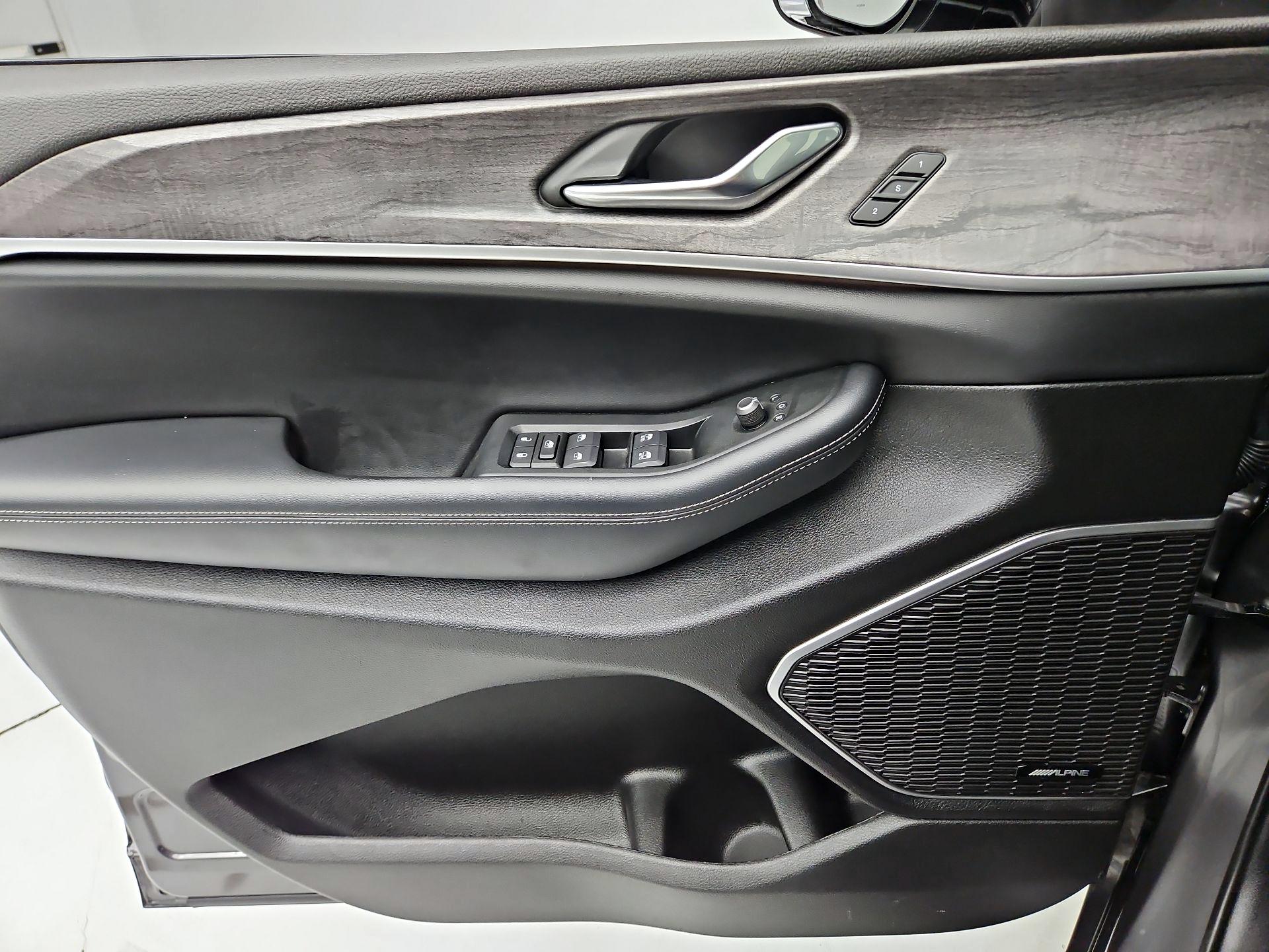 Thumbnail: 2024 Jeep Grand Cherokee - 12