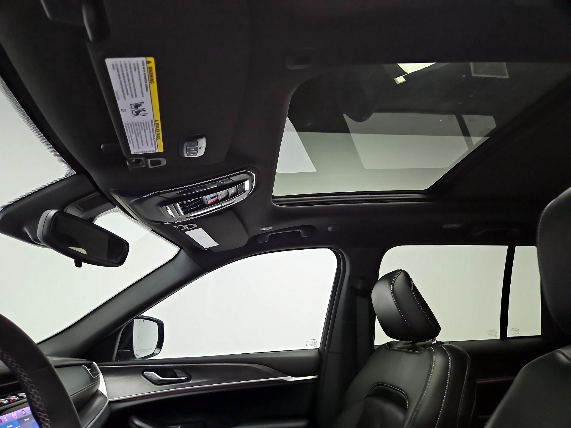 Thumbnail: 2024 Jeep Grand Cherokee - 20