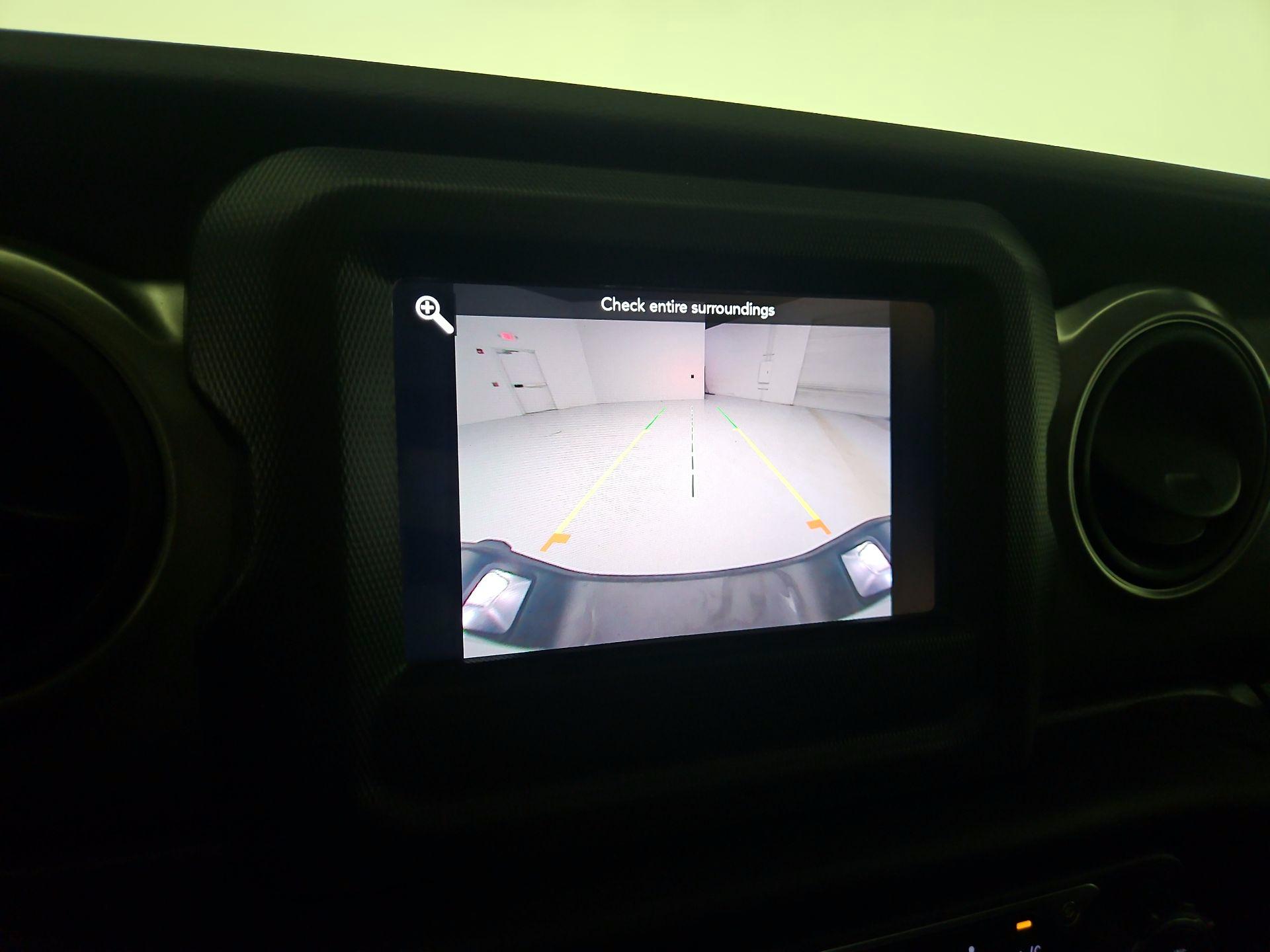 Thumbnail: 2023 Jeep Gladiator - 14