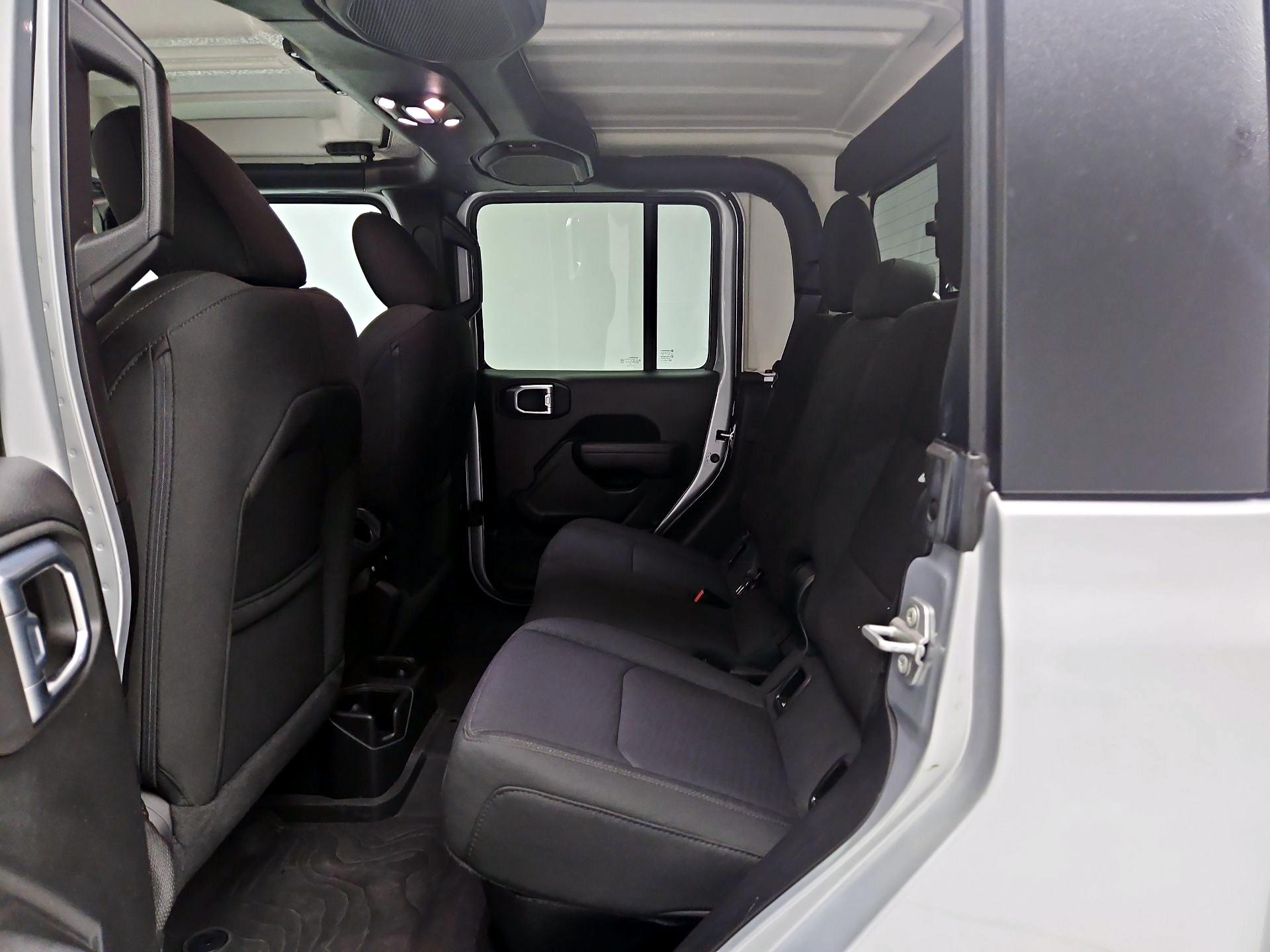 Thumbnail: 2023 Jeep Gladiator - 19