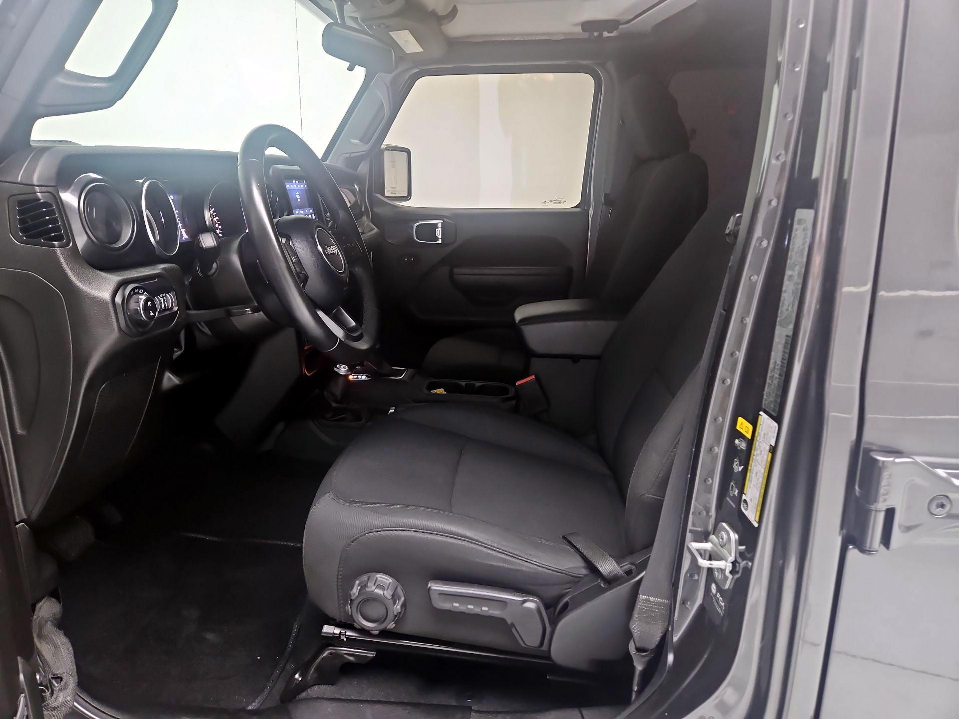 Thumbnail: 2022 Jeep Gladiator - 11