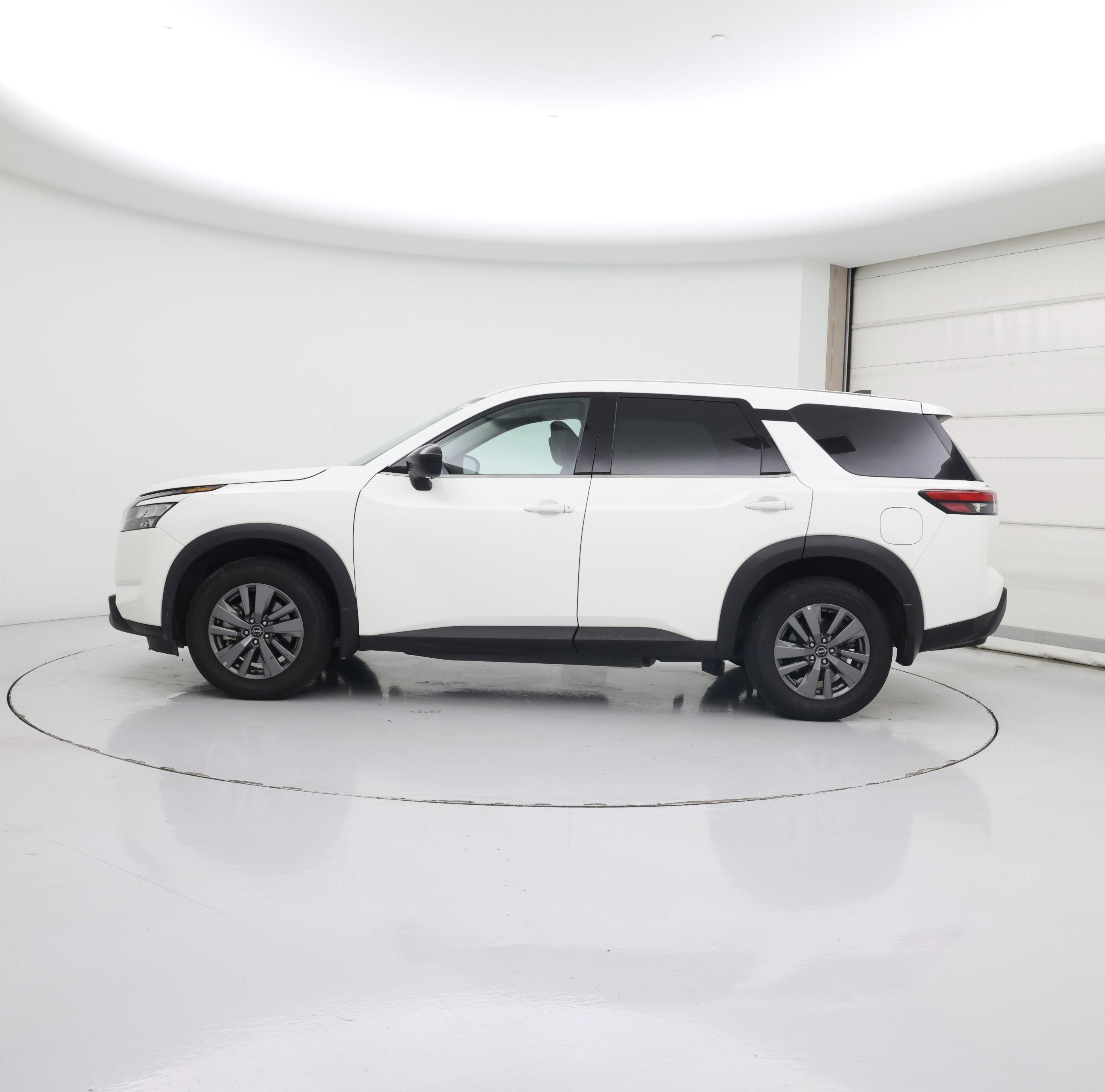 Thumbnail: 2024 Nissan Pathfinder - 3