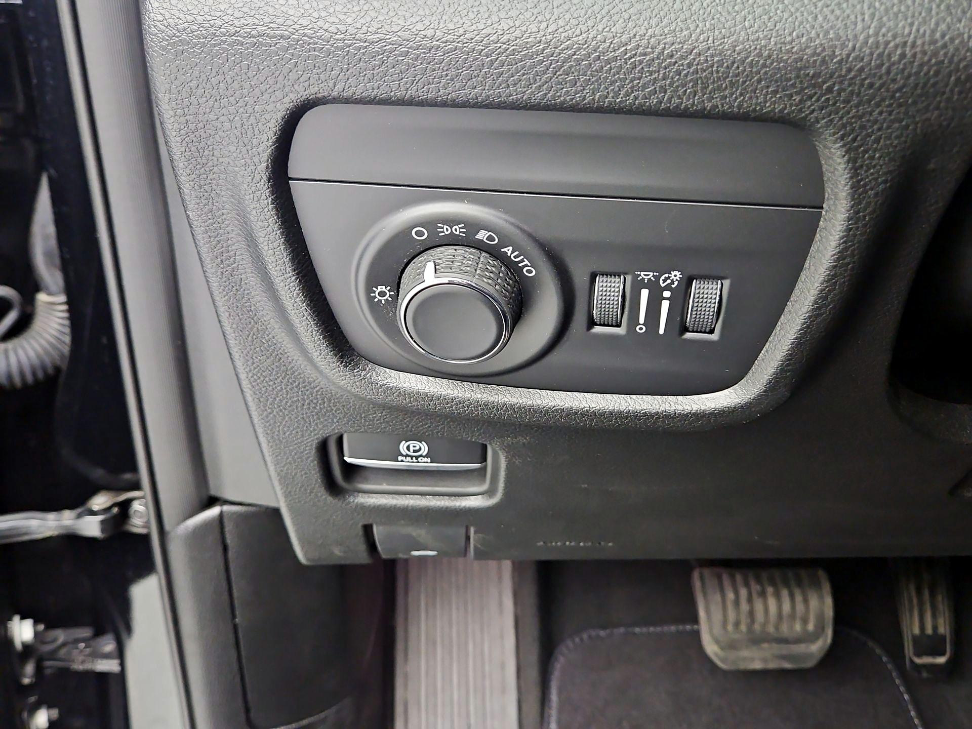 Thumbnail: 2023 Jeep Grand Cherokee - 13