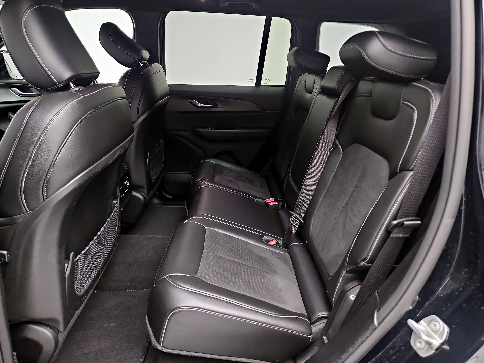 Thumbnail: 2023 Jeep Grand Cherokee - 19