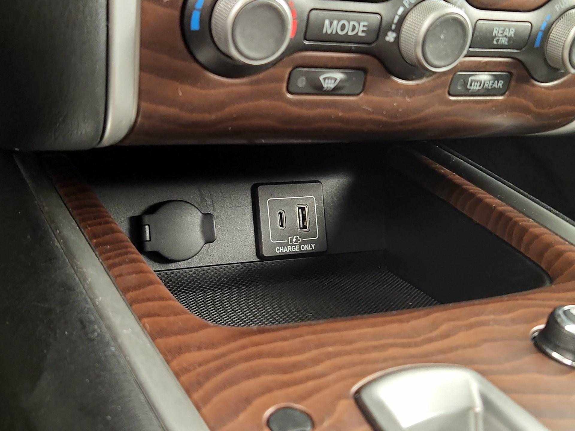 Thumbnail: 2020 Nissan Pathfinder - 19