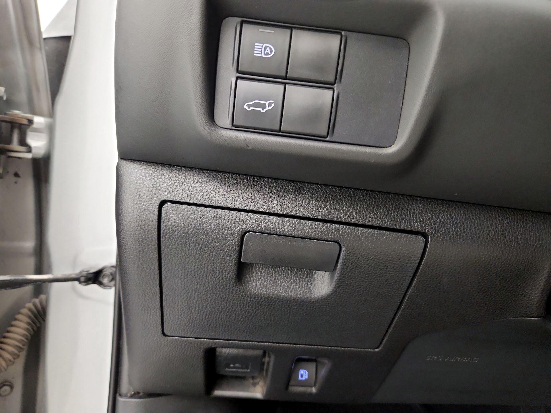 Thumbnail: 2021 Toyota Highlander - 13