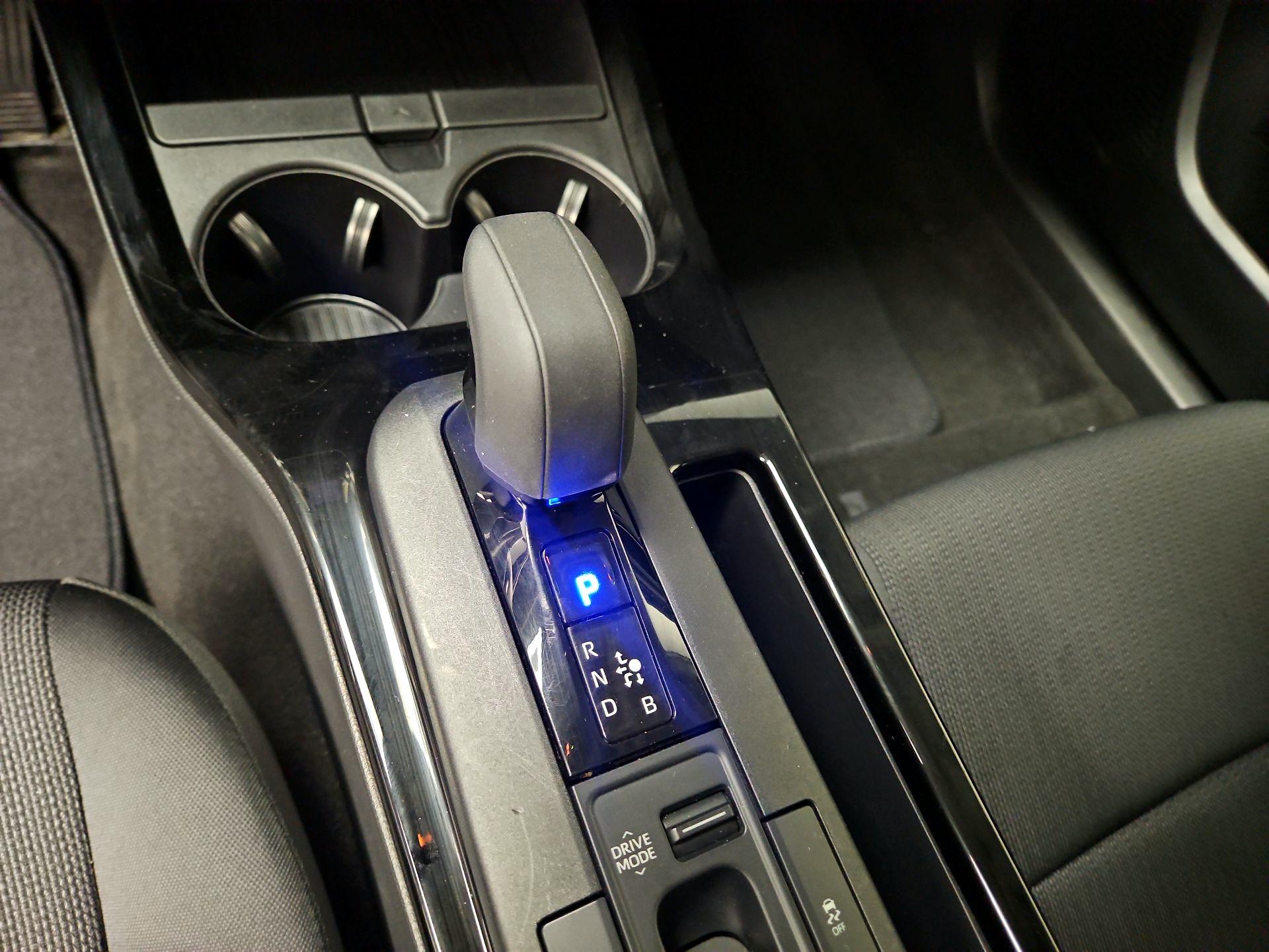 Thumbnail: 2024 Toyota Prius - 17