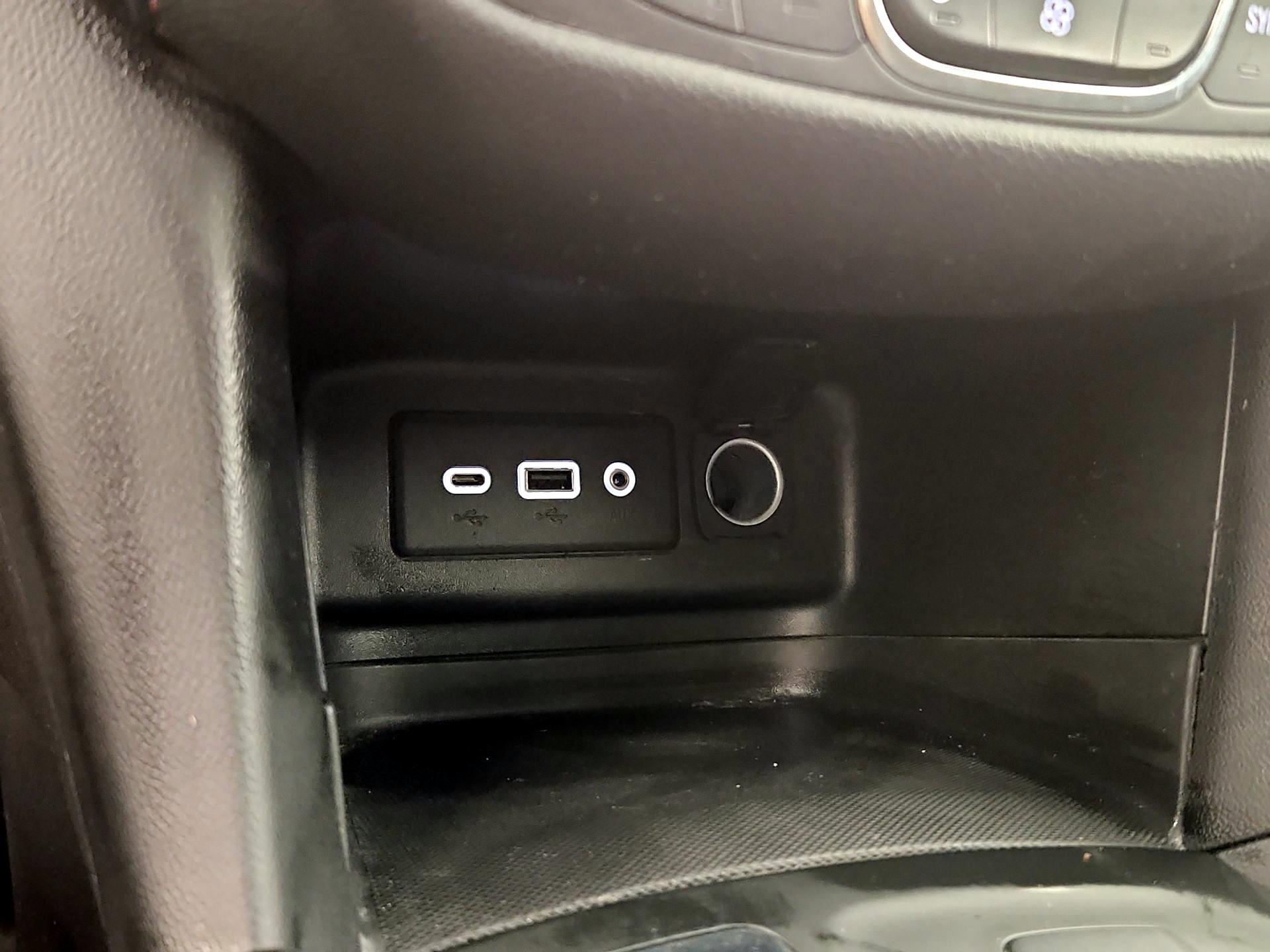 Thumbnail: 2023 Chevrolet Equinox - 18