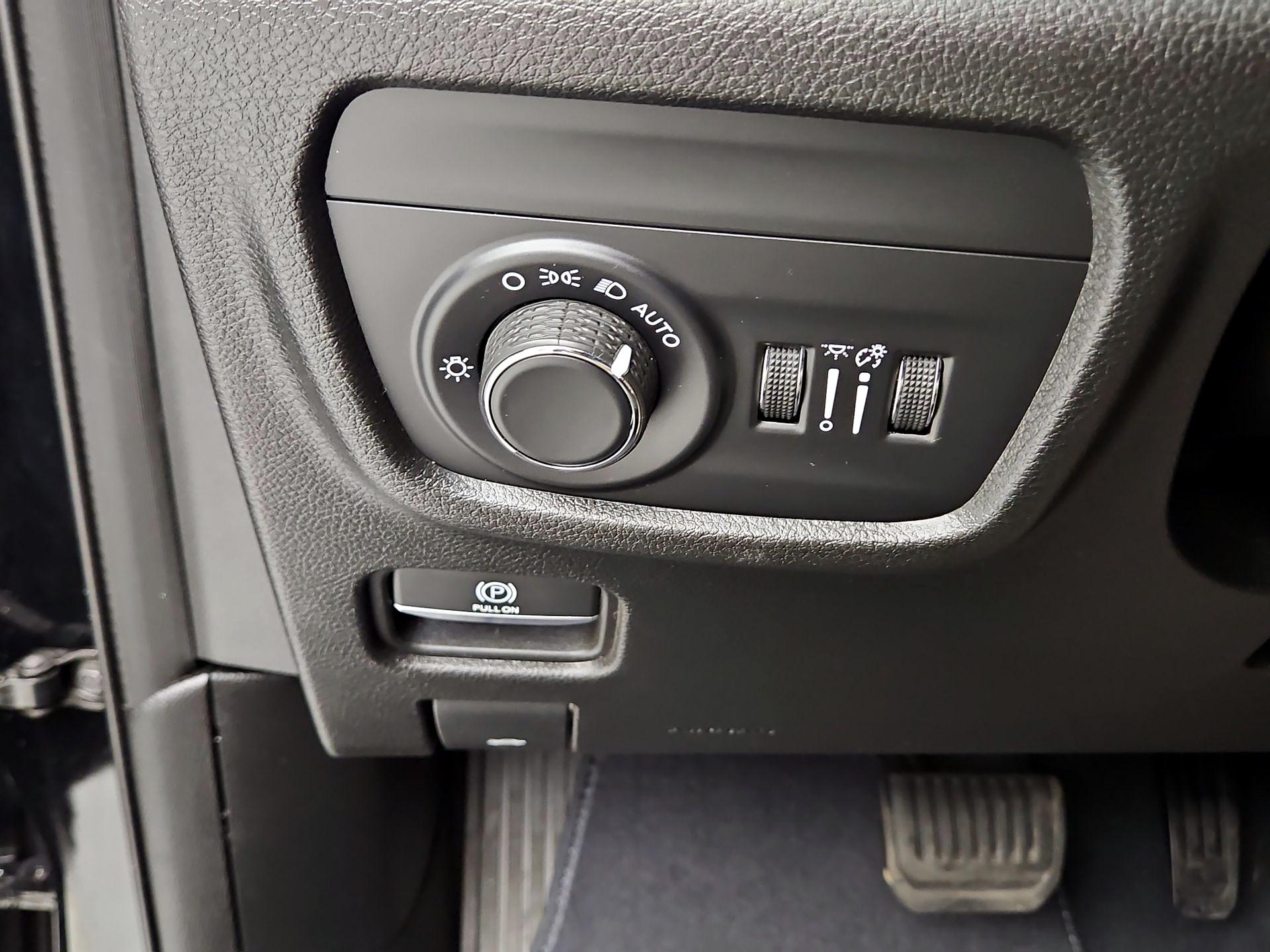 Thumbnail: 2023 Jeep Grand Cherokee - 13