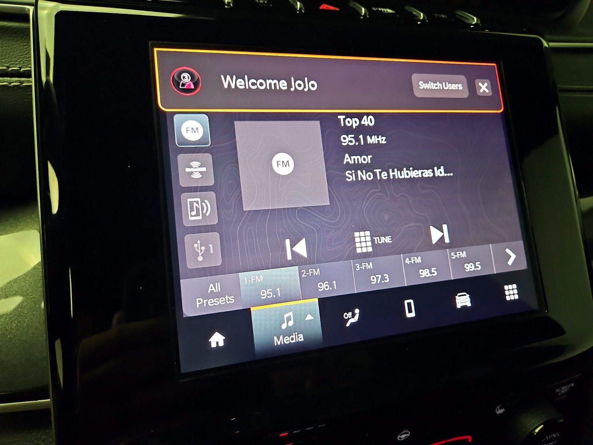 Thumbnail: 2023 Jeep Grand Cherokee - 15