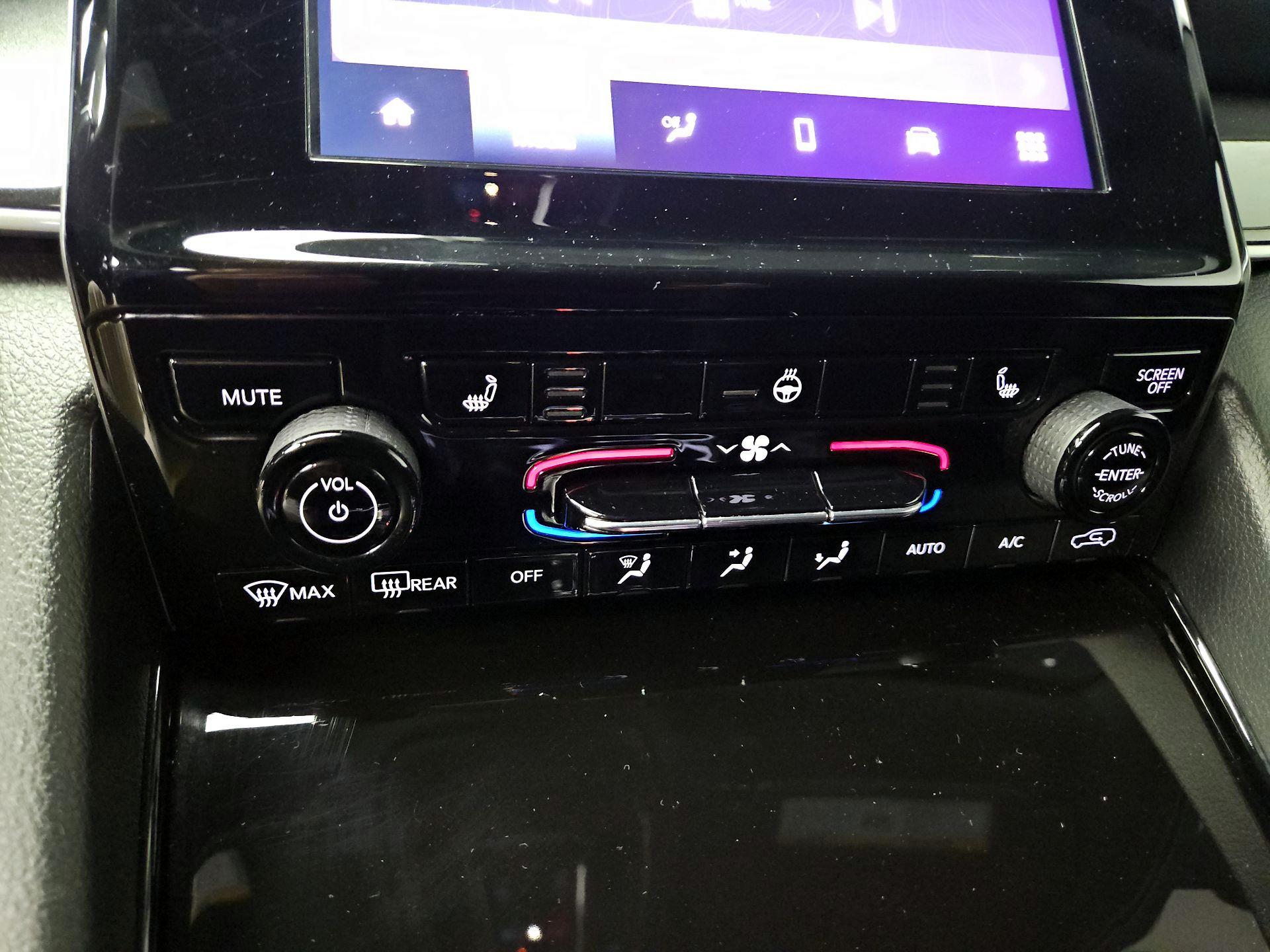 Thumbnail: 2023 Jeep Grand Cherokee - 16