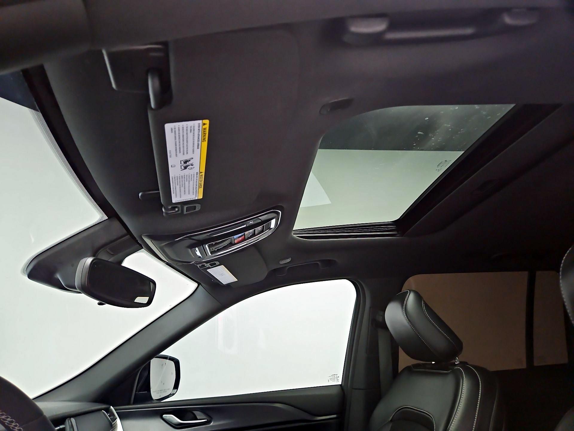 Thumbnail: 2023 Jeep Grand Cherokee - 19