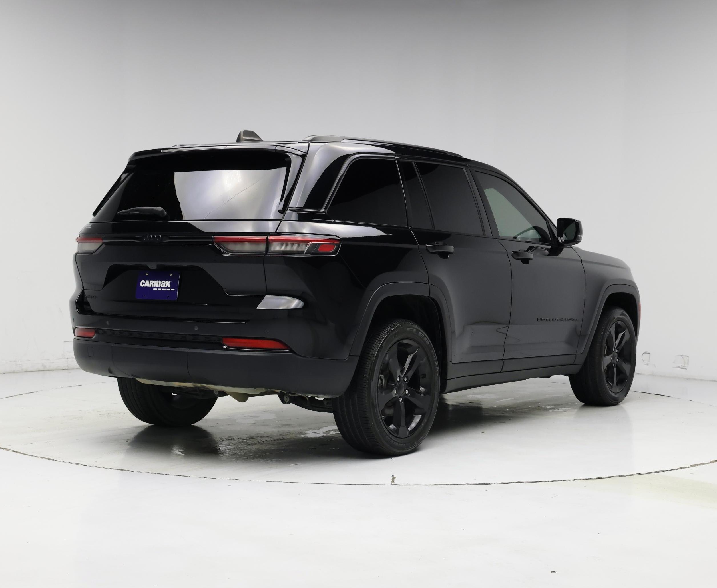 Thumbnail: 2023 Jeep Grand Cherokee - 8