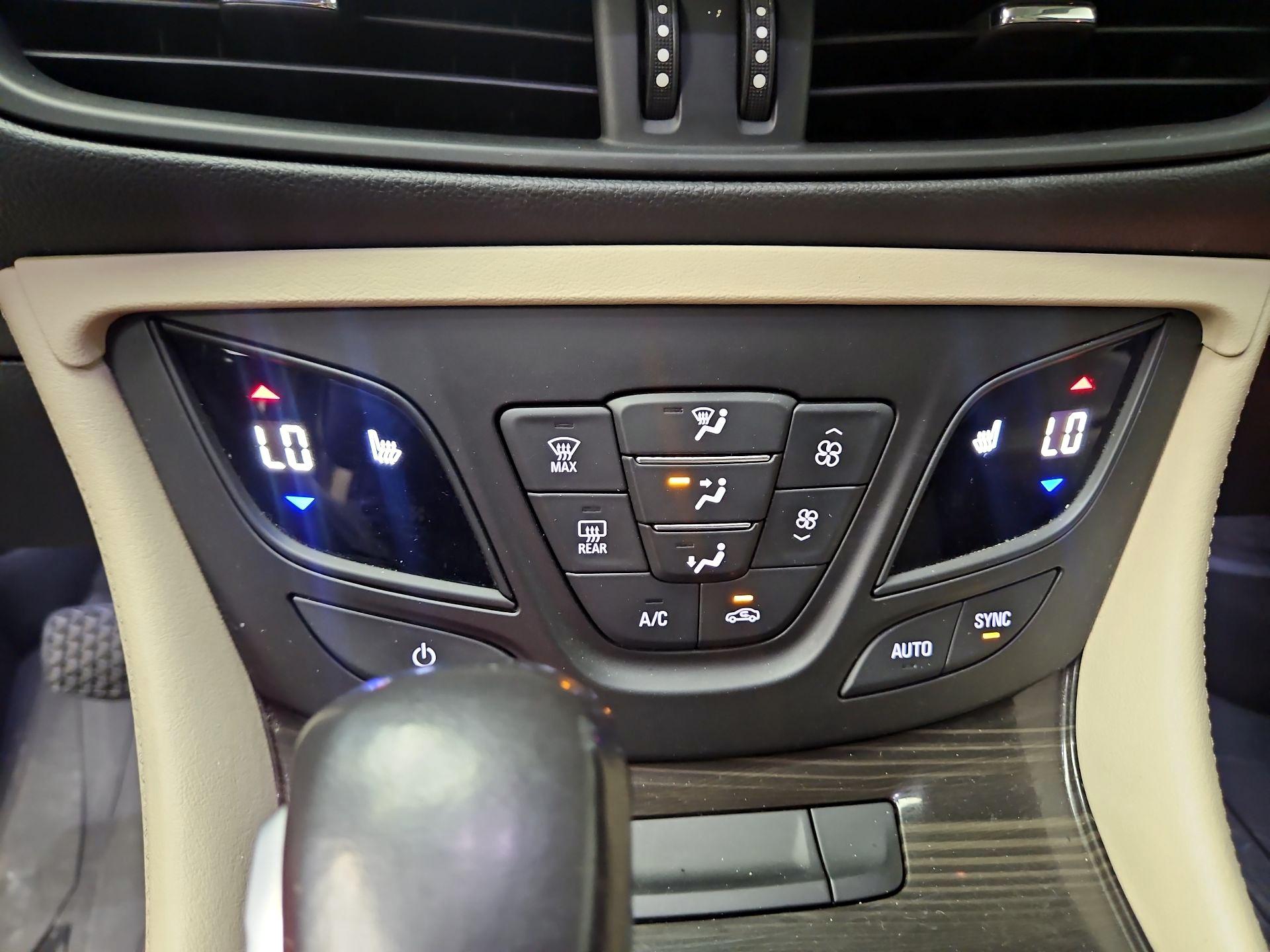 Thumbnail: 2020 Buick Envision - 17