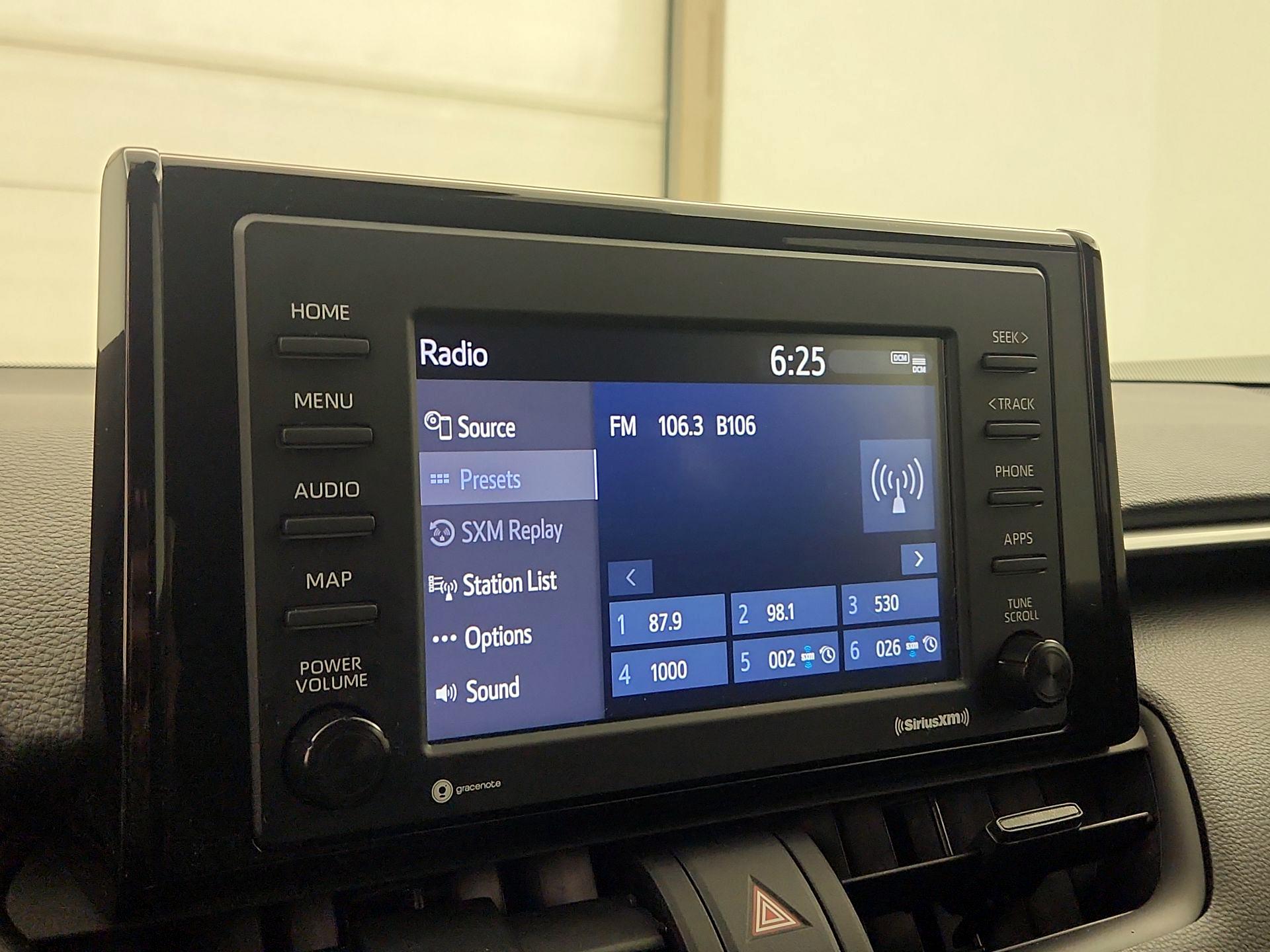 Thumbnail: 2022 Toyota RAV4 - 15